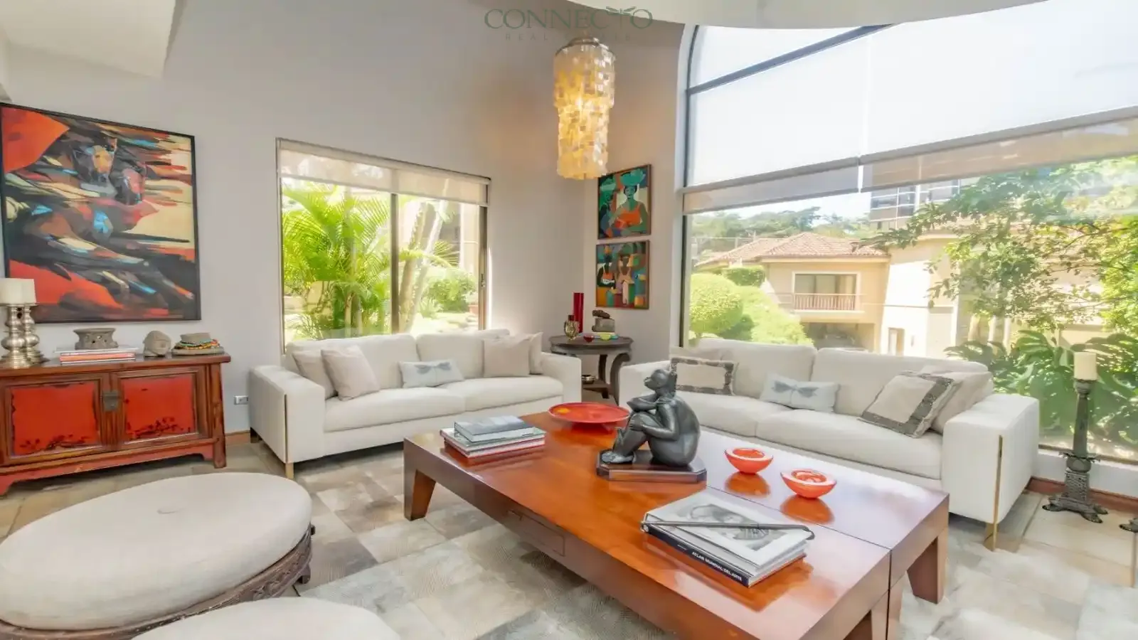 San José, San José, Escazú, Escazu, Jaboncillos, Casa Colonial, Moderna en Venta, Casa de Lujo de 4 Habitaciones
Cocina Gourmet con Encimeras de Granito, Suite Principal con Baño Tipo Spa, Jardín Paisajístico y Patio, Modern Colonial Home for Sale, 4-Bedroom Luxury House, Gourmet Kitchen with Granite Countertops, Master Suite with Spa Bathroom, Landscaped Backyard and Patio