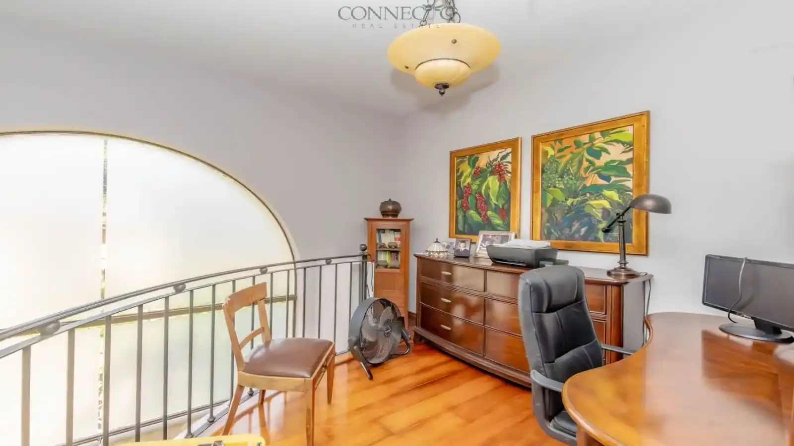 San José, San José, Escazú, Escazu, Jaboncillos, Casa Colonial, Moderna en Venta, Casa de Lujo de 4 Habitaciones
Cocina Gourmet con Encimeras de Granito, Suite Principal con Baño Tipo Spa, Jardín Paisajístico y Patio, Modern Colonial Home for Sale, 4-Bedroom Luxury House, Gourmet Kitchen with Granite Countertops, Master Suite with Spa Bathroom, Landscaped Backyard and Patio