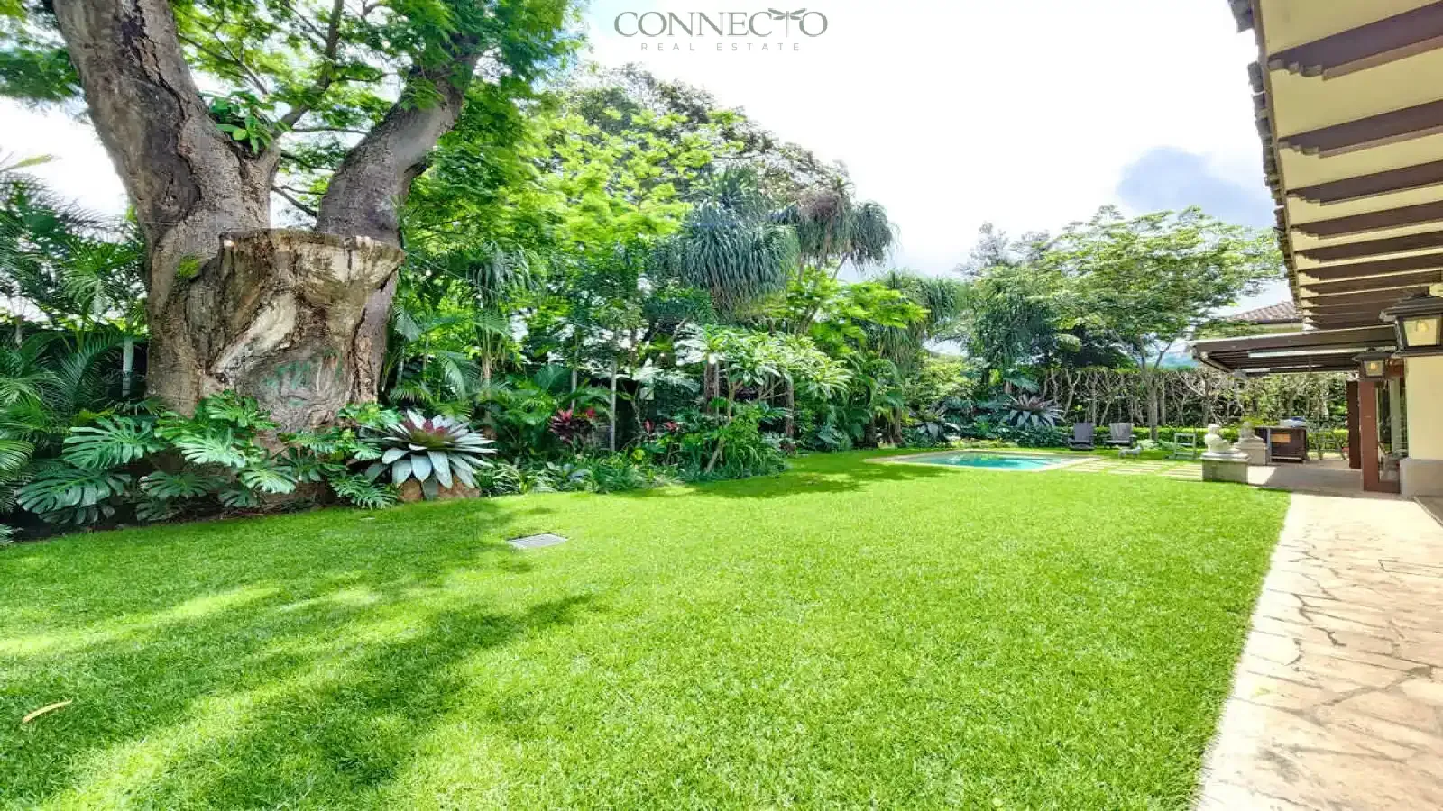 Santa Ana, San Jose, 4 Bedrooms Bedrooms, ,4 BathroomsBathrooms, 520 m&sup2; sqr meters,900 m&sup2;sqr meters, Condominium House,For Sale,1120