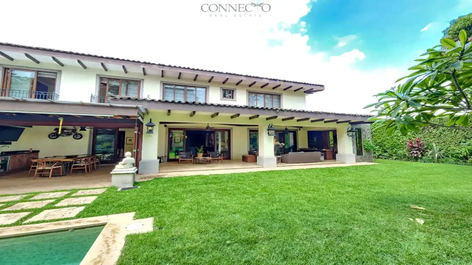 Santa Ana, San Jose, 4 Bedrooms Bedrooms, ,4 BathroomsBathrooms, 520 m&sup2; sqr meters,900 m&sup2;sqr meters, Condominium House,For Sale,1120