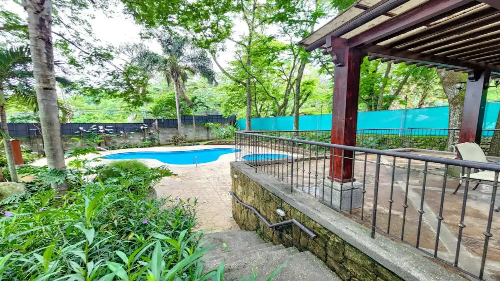 Santa Ana, San Jose, 4 Bedrooms Bedrooms, ,4 BathroomsBathrooms, 520 m&sup2; sqr meters,900 m&sup2;sqr meters, Condominium House,For Sale,1120