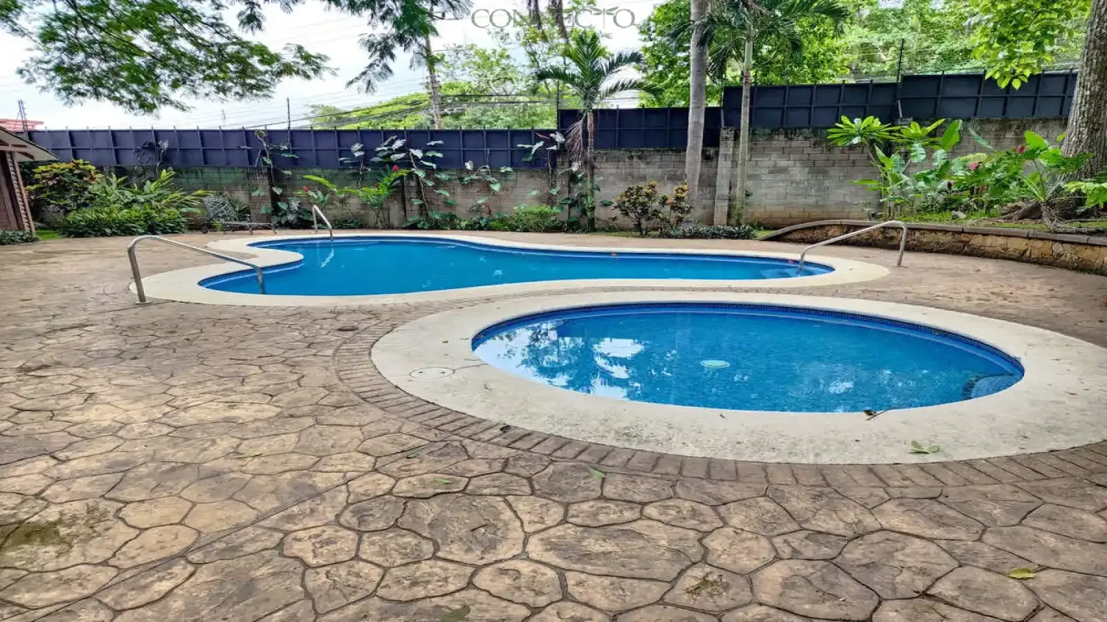 Santa Ana, San Jose, 4 Bedrooms Bedrooms, ,4 BathroomsBathrooms, 520 m&sup2; sqr meters,900 m&sup2;sqr meters, Condominium House,For Sale,1120