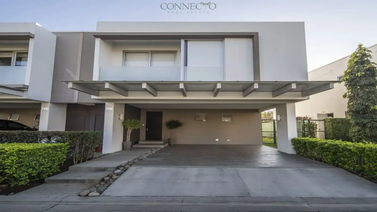 Santa Ana, San Jose, 3 Bedrooms Bedrooms, ,2 BathroomsBathrooms, 250 m&sup2; sqr meters,268 m&sup2;sqr meters, Townhouse,For Sale,1121