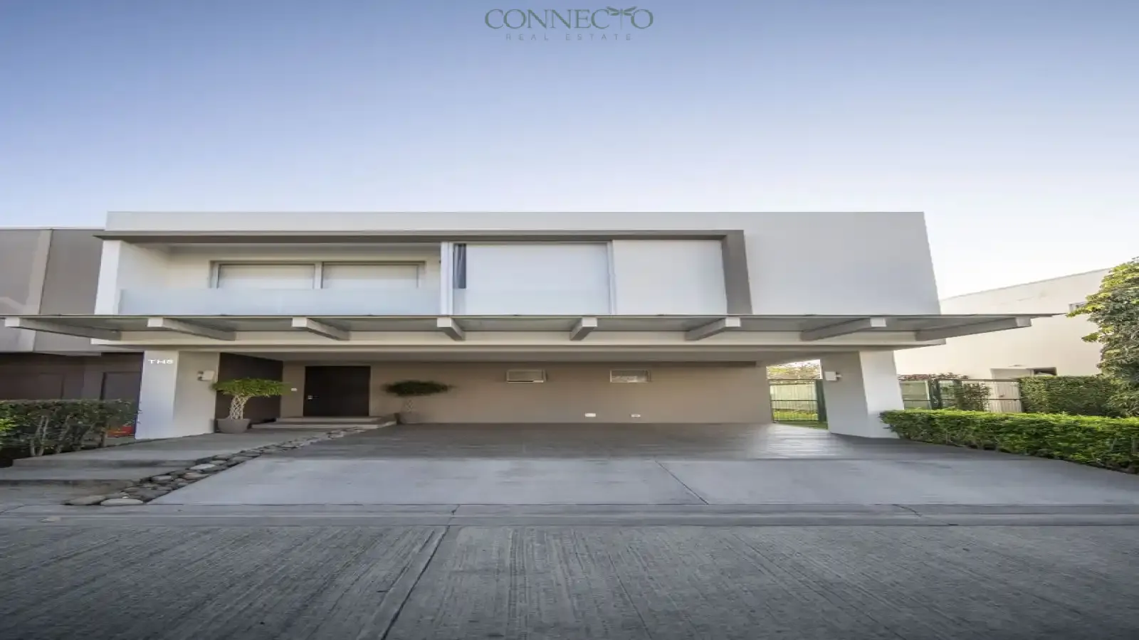 Santa Ana, San Jose, 3 Bedrooms Bedrooms, ,2 BathroomsBathrooms, 250 m&sup2; sqr meters,268 m&sup2;sqr meters, Townhouse,For Sale,1121