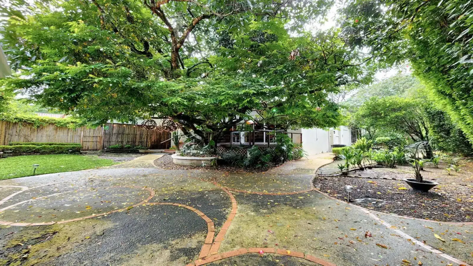 Santa Ana, San Jose, 6 Bedrooms Bedrooms, ,4 BathroomsBathrooms, 429 m&sup2; sqr meters,1,772 m&sup2;sqr meters, Commercial,For Sale,1127