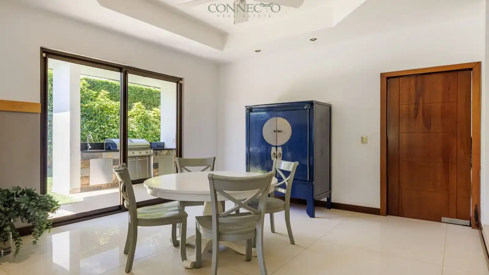 Santa Ana, San Jose, 4 Bedrooms Bedrooms, ,3.5 BathroomsBathrooms, 600 m² sqr meters,473 m²sqr meters, Condominium House,For Sale,1131