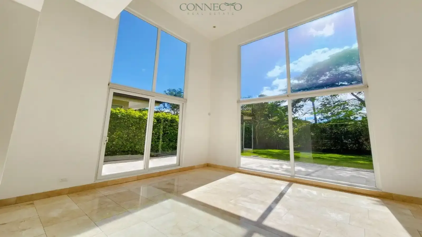 Escazú, San Jose, 4 Bedrooms Bedrooms, ,3 BathroomsBathrooms, 444 m&sup2; sqr meters,888 m&sup2;sqr meters, Condominium House,For Sale,1132