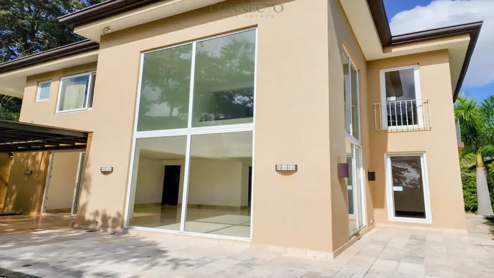 Escazú, San Jose, 4 Bedrooms Bedrooms, ,3 BathroomsBathrooms, 444 m&sup2; sqr meters,888 m&sup2;sqr meters, Condominium House,For Sale,1132