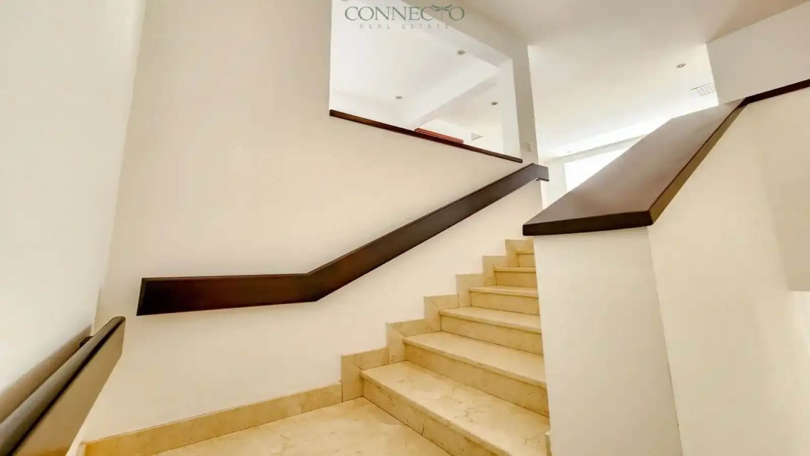 Escazú, San Jose, 4 Bedrooms Bedrooms, ,3 BathroomsBathrooms, 444 m&sup2; sqr meters,888 m&sup2;sqr meters, Condominium House,For Sale,1132