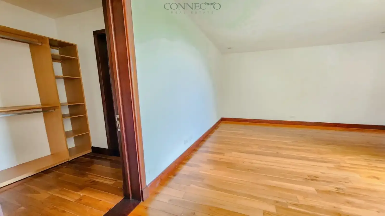 Escazú, San Jose, 4 Bedrooms Bedrooms, ,3 BathroomsBathrooms, 444 m&sup2; sqr meters,888 m&sup2;sqr meters, Condominium House,For Sale,1132