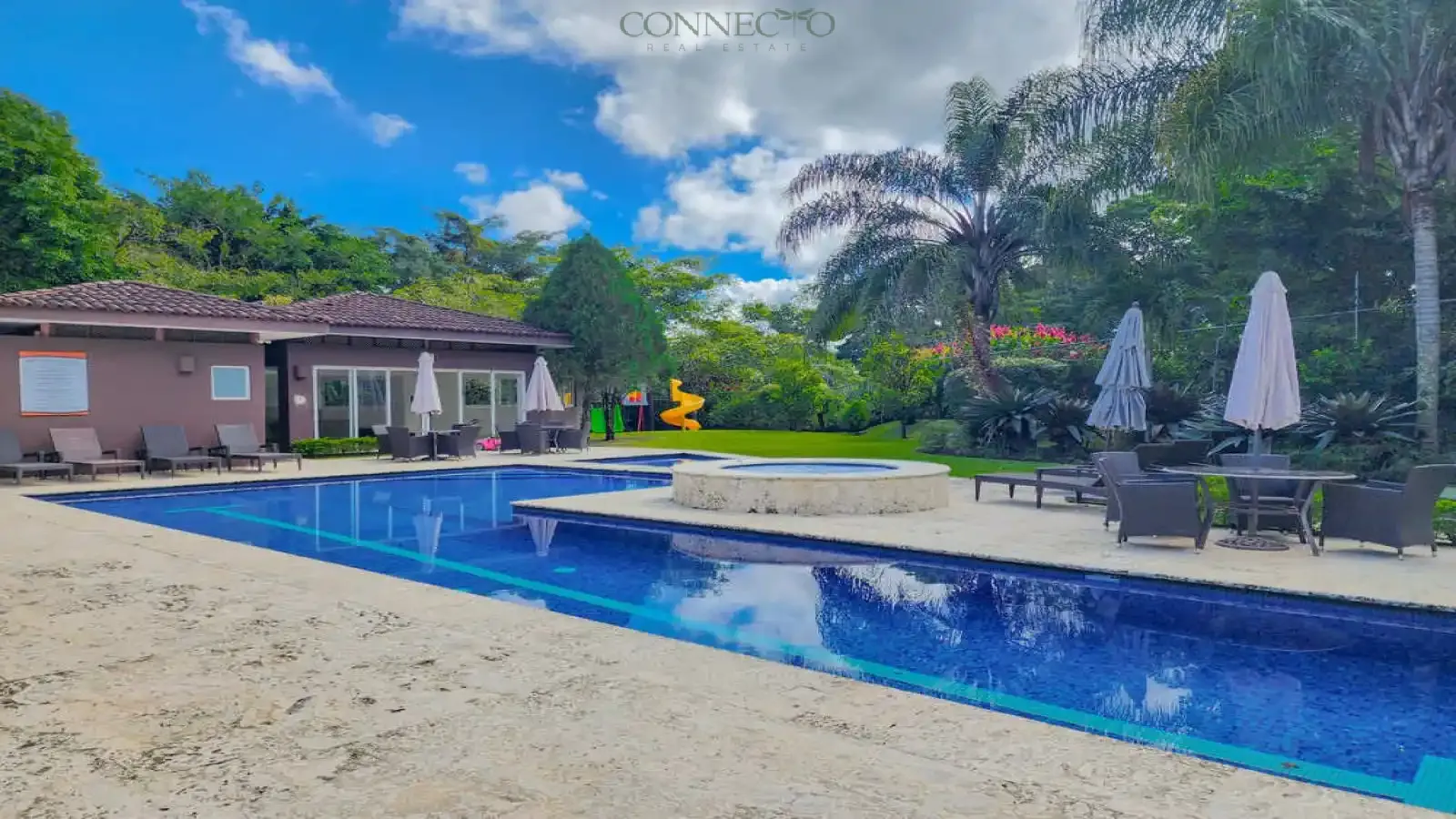 Escazú, San Jose, 4 Bedrooms Bedrooms, ,3 BathroomsBathrooms, 444 m&sup2; sqr meters,888 m&sup2;sqr meters, Condominium House,For Sale,1132