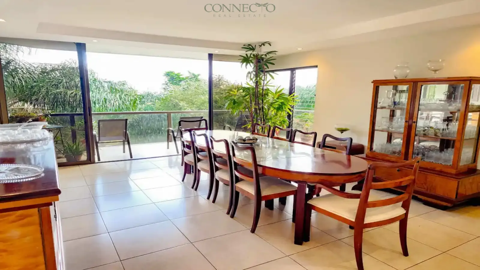 Escazú, San Jose, 3 Bedrooms Bedrooms, ,2 BathroomsBathrooms, 220 m&sup2; sqr meters, Apartment,For Sale,1133