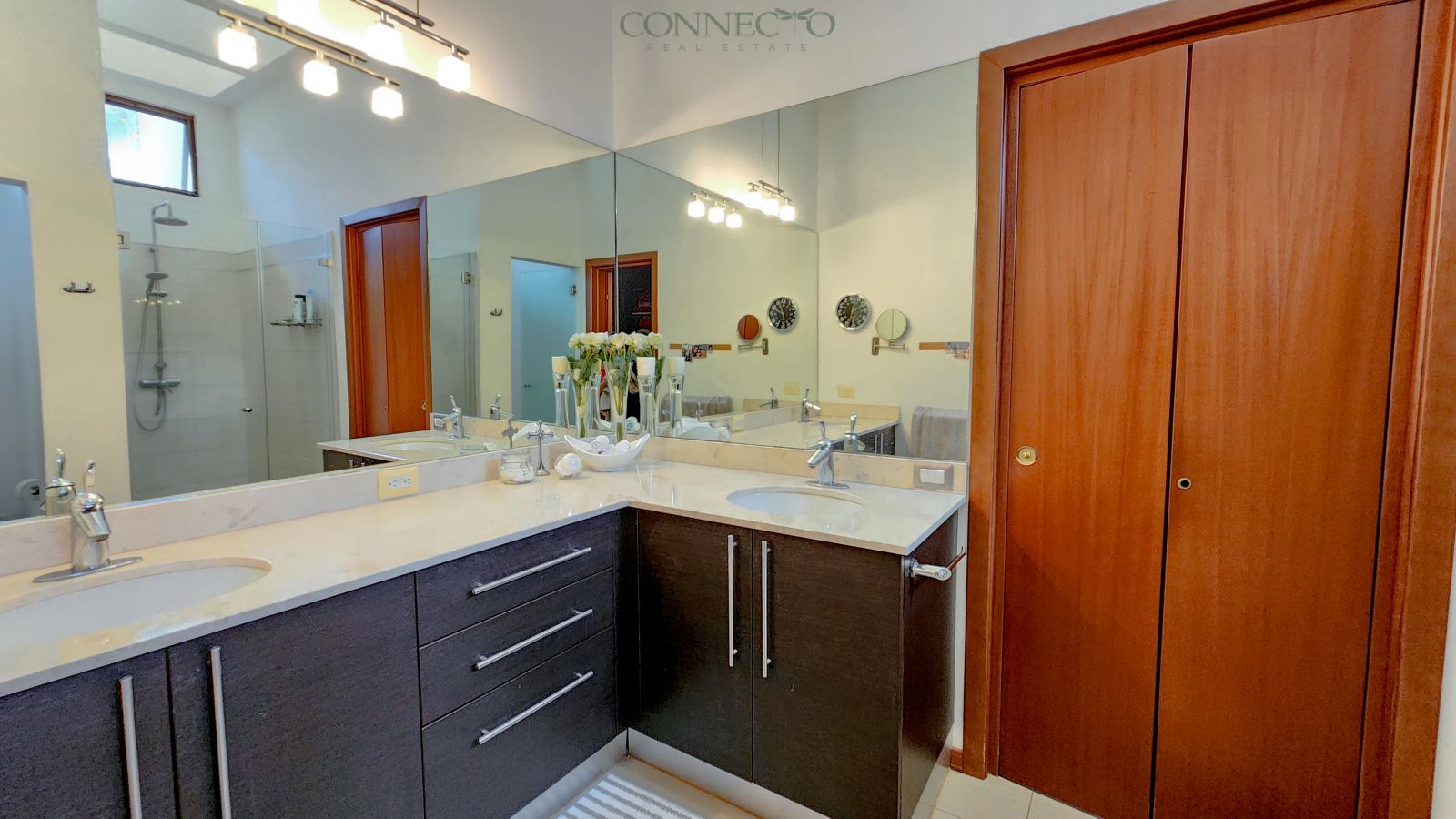 San Jose, Ciudad Colon, Ciudad Colón, San José, 3 habitaciones, three bedrooms, 3 bedrooms, terrace, terraza, jardín, garden, cuarto en primer piso, room on first floor