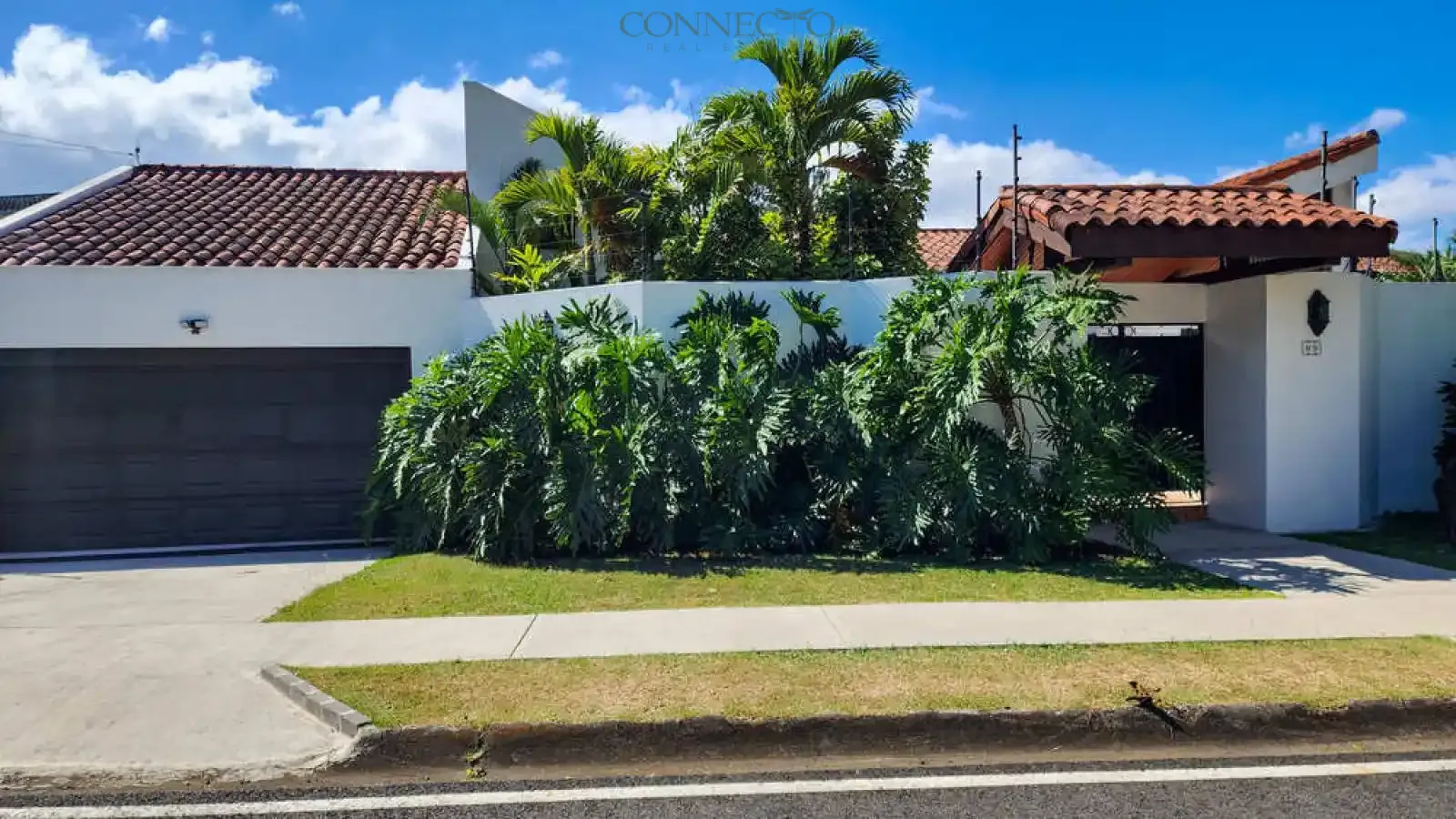 Cariari, Heredia, Belen, Belén, 4 bedroom, 4 bathroom, independent house, cancha de golf, golf living, golf course, casa independiente, cuarto en primer piso, bedroom on first floor, garden, luxury living, jardín, terraza, terrace