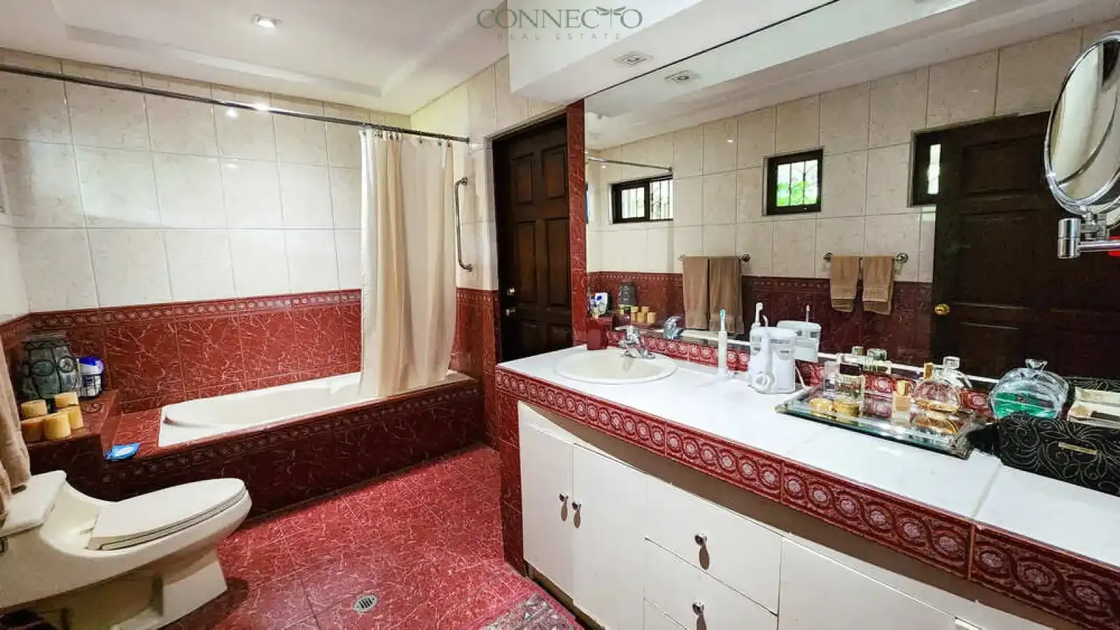 Cariari, Heredia, Belen, Belén, 4 bedroom, 4 bathroom, independent house, cancha de golf, golf living, golf course, casa independiente, cuarto en primer piso, bedroom on first floor, garden, luxury living, jardín, terraza, terrace