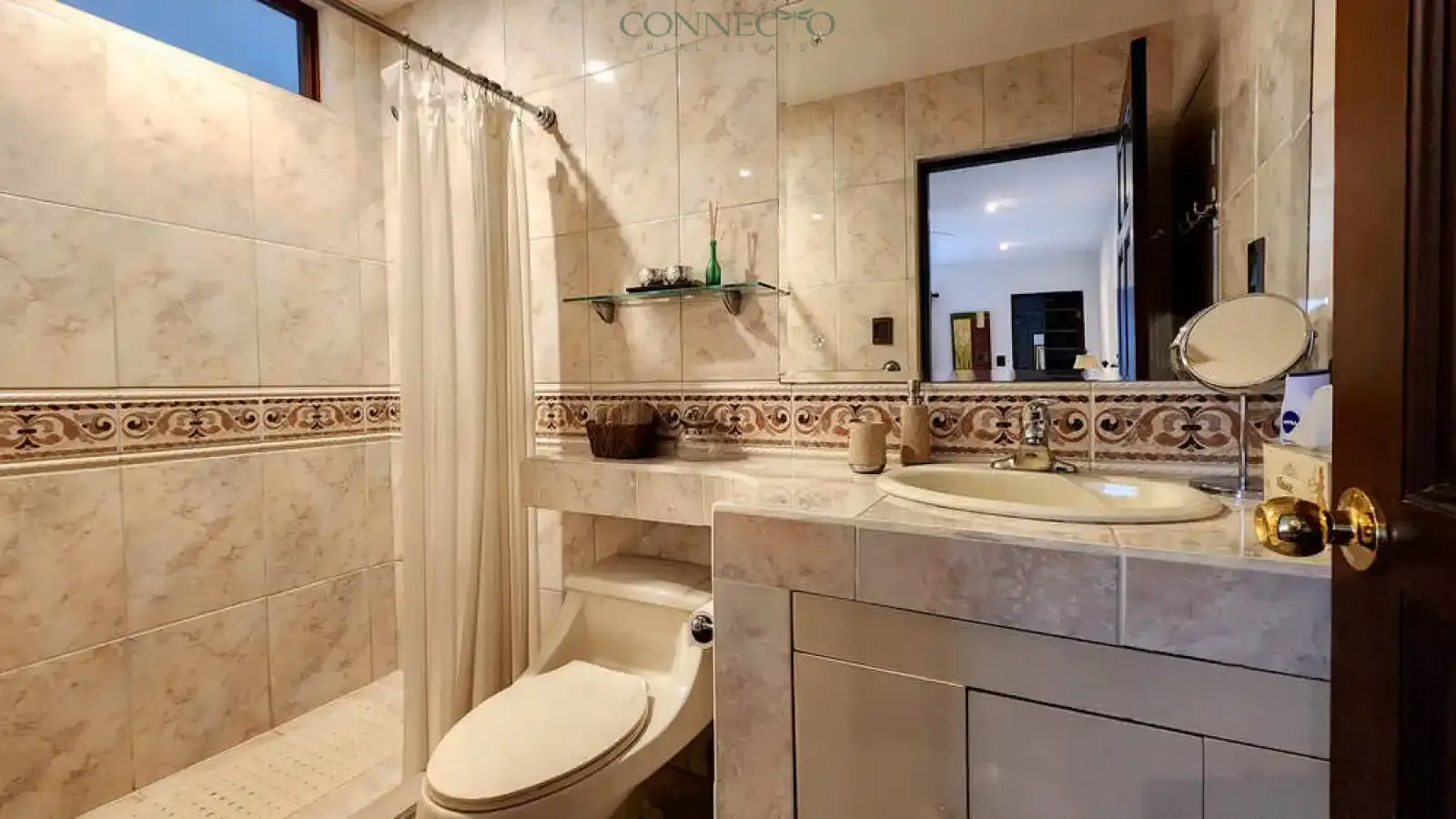 Cariari, Heredia, Belen, Belén, 4 bedroom, 4 bathroom, independent house, cancha de golf, golf living, golf course, casa independiente, cuarto en primer piso, bedroom on first floor, garden, luxury living, jardín, terraza, terrace