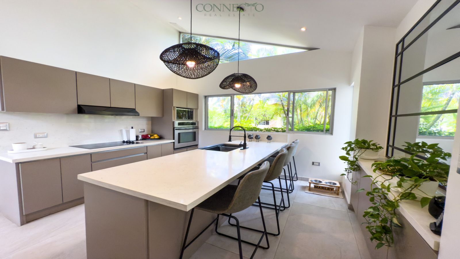 Santa Ana, San Jose, 3 Bedrooms Bedrooms, ,2 BathroomsBathrooms, 269 m² sqr meters,461 m²sqr meters, Condominium House,For Sale,1143