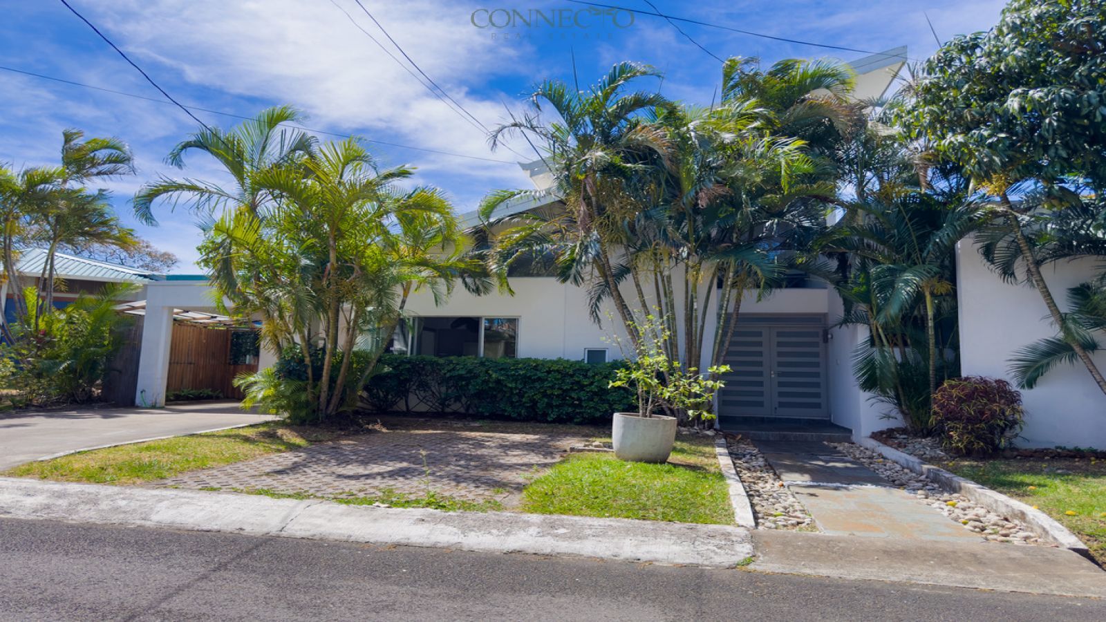 Santa Ana, San Jose, 3 Bedrooms Bedrooms, ,2 BathroomsBathrooms, 269 m² sqr meters,461 m²sqr meters, Condominium House,For Sale,1143