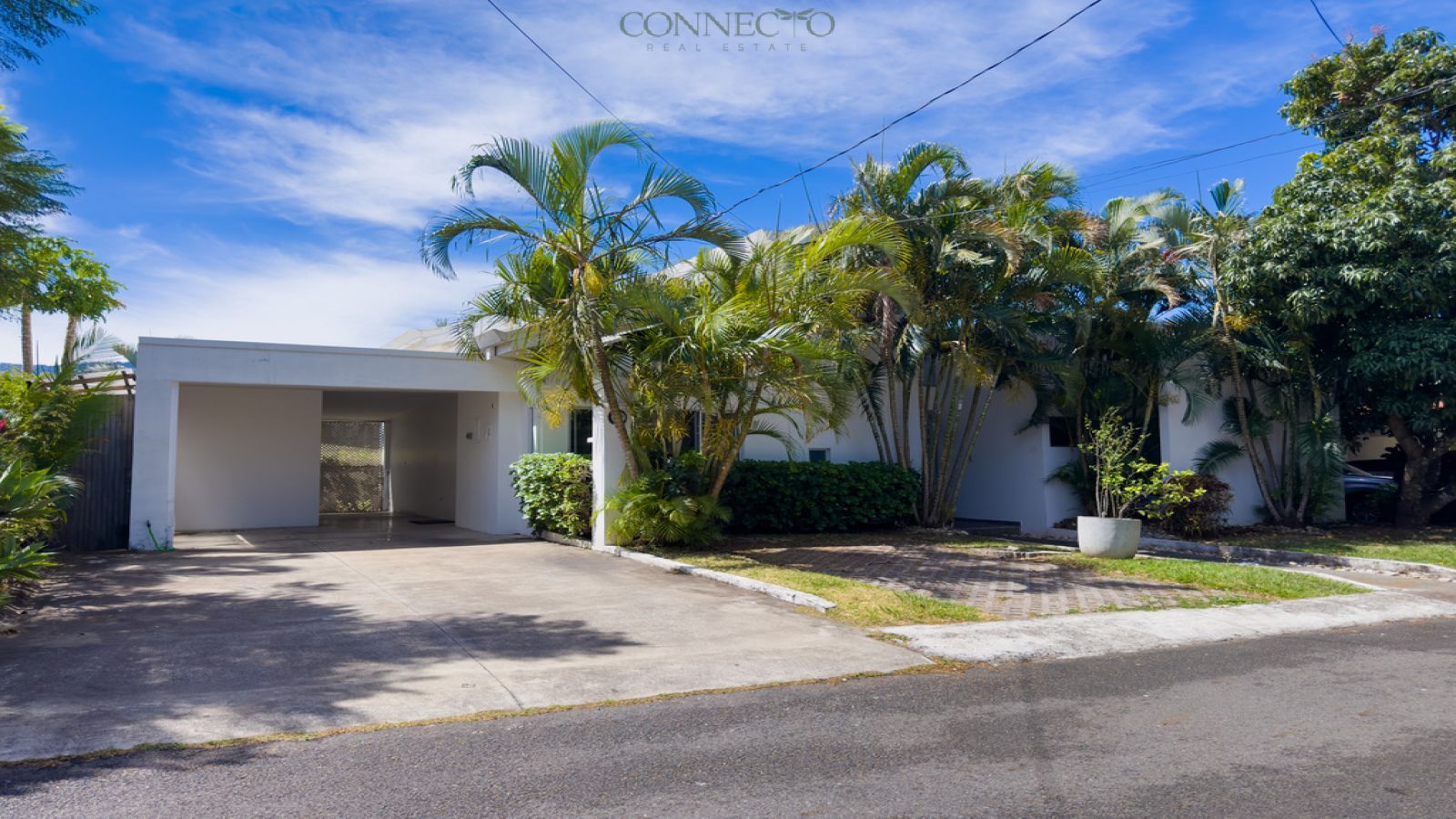 Santa Ana, San Jose, 3 Bedrooms Bedrooms, ,2 BathroomsBathrooms, 269 m² sqr meters,461 m²sqr meters, Condominium House,For Sale,1143