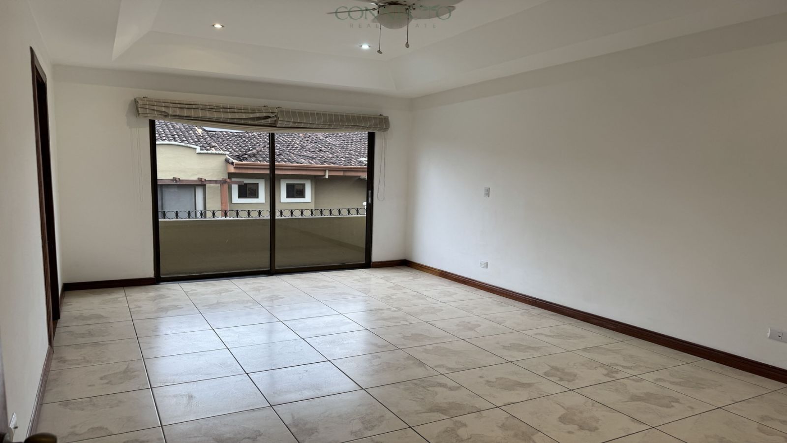 Villas de Valencia, Escazu, townhouse, oportunidad inversión, Investment opportunity, 3 bedroom, 3 habitaciones, open design, cocina integrada, vida en familia, family living, luxury living, condominio en Escazu, condo living in Escazu, resort style living, gated community.