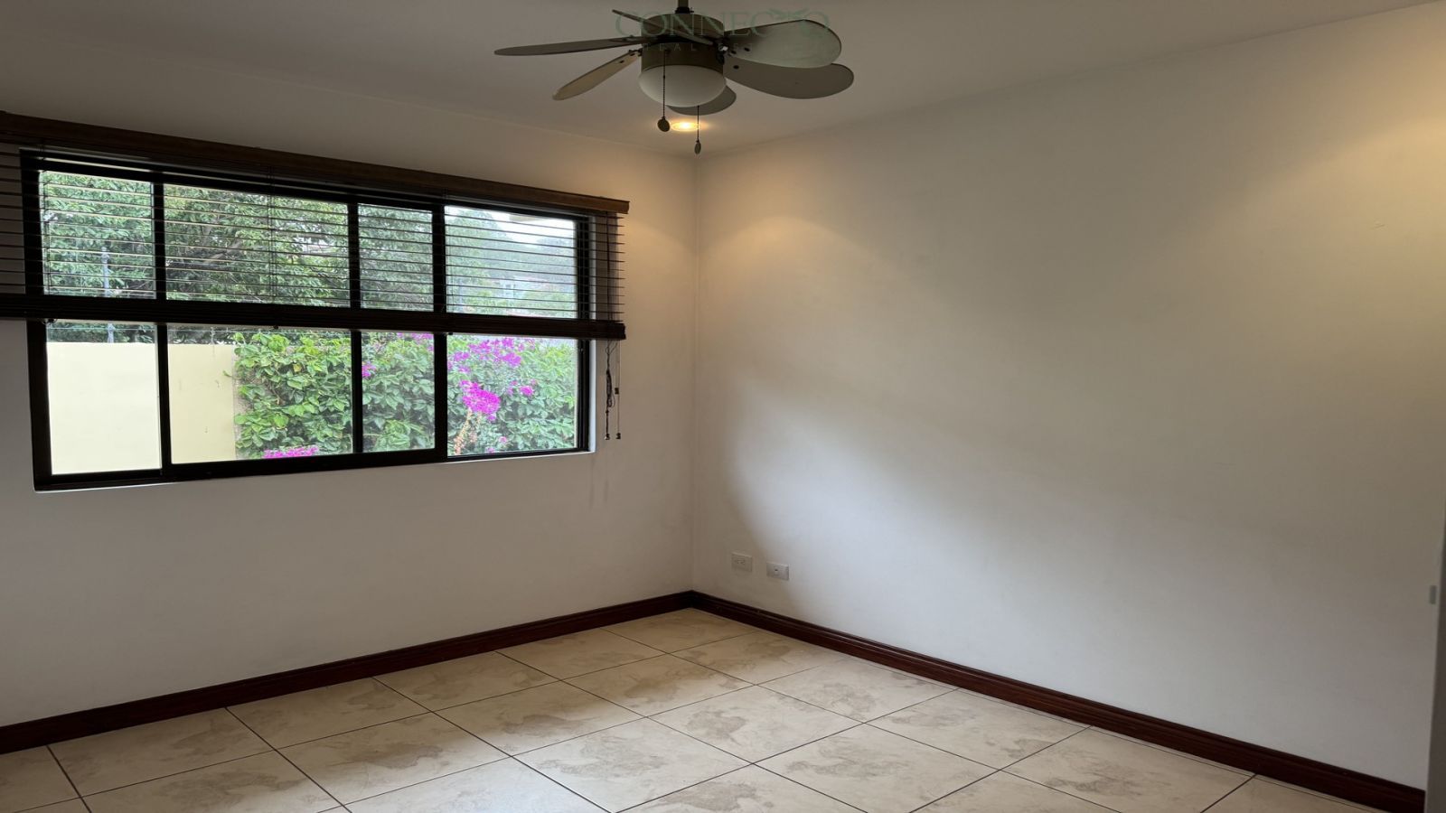 Villas de Valencia, Escazu, townhouse, oportunidad inversión, Investment opportunity, 3 bedroom, 3 habitaciones, open design, cocina integrada, vida en familia, family living, luxury living, condominio en Escazu, condo living in Escazu, resort style living, gated community.