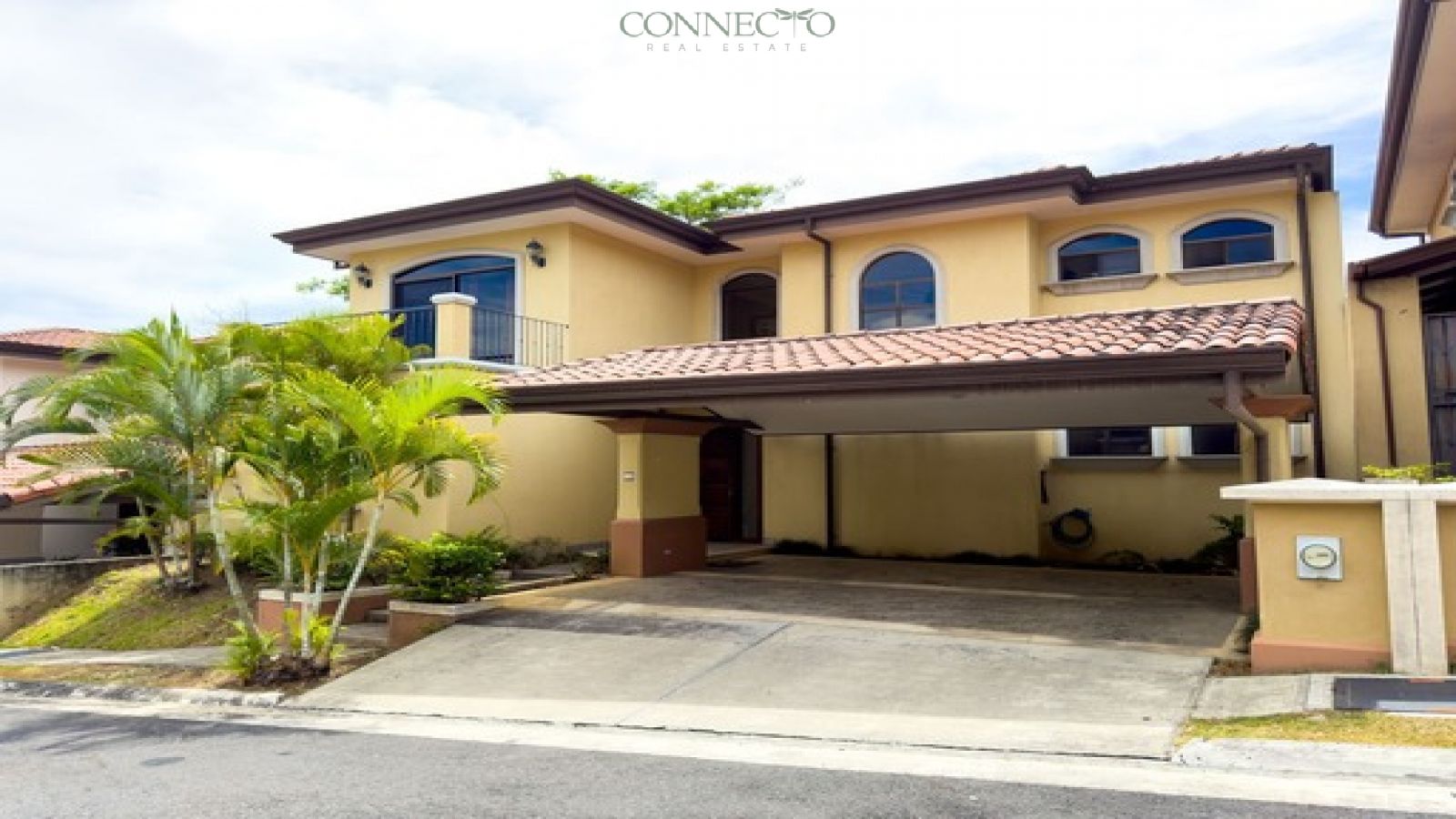 Escazú, San Jose, 4 Bedrooms Bedrooms, ,4 BathroomsBathrooms, 300 m² sqr meters,310 m²sqr meters, Condominium House,For Sale,1150