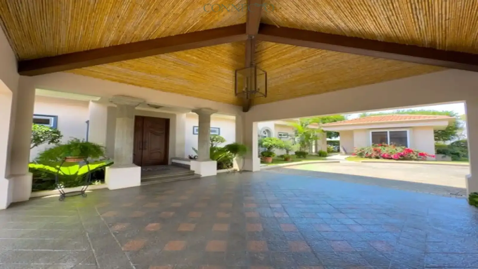 Heredia, Volcan Poás, Poas Volcano, Costa Rica luxury real estate, 1 floor house, casa de 1 planta, estate, residencial, residential area, mountain home, casa de montaña, finishes, arquitectura colonial, colonial architecture, vista, view, chimenea, chimney