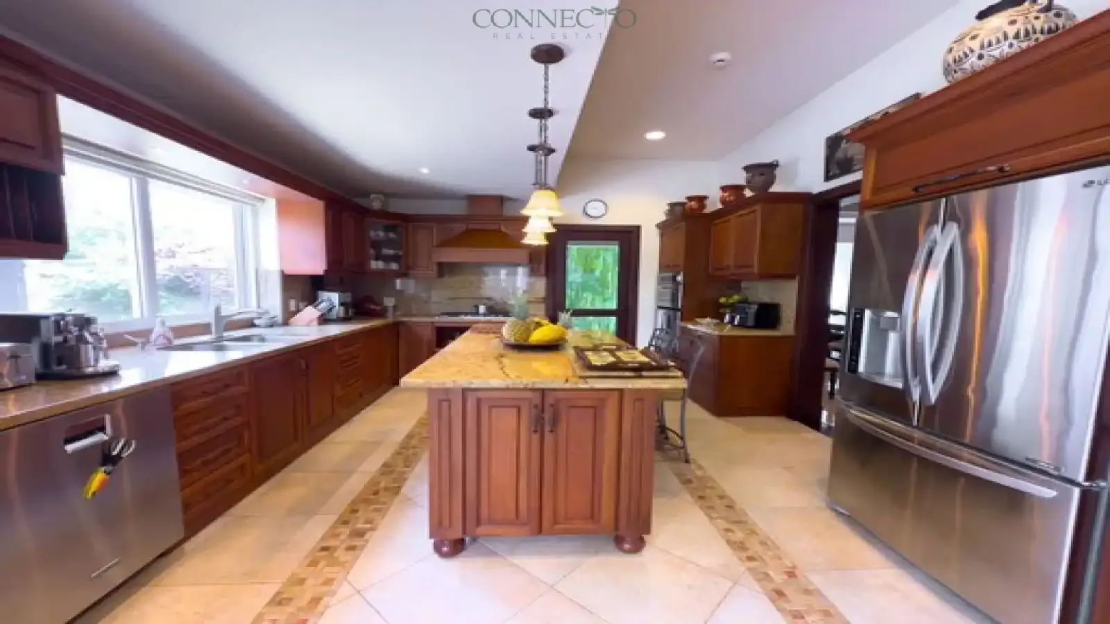 Heredia, Volcan Poás, Poas Volcano, Costa Rica luxury real estate, 1 floor house, casa de 1 planta, estate, residencial, residential area, mountain home, casa de montaña, finishes, arquitectura colonial, colonial architecture, vista, view, chimenea, chimney