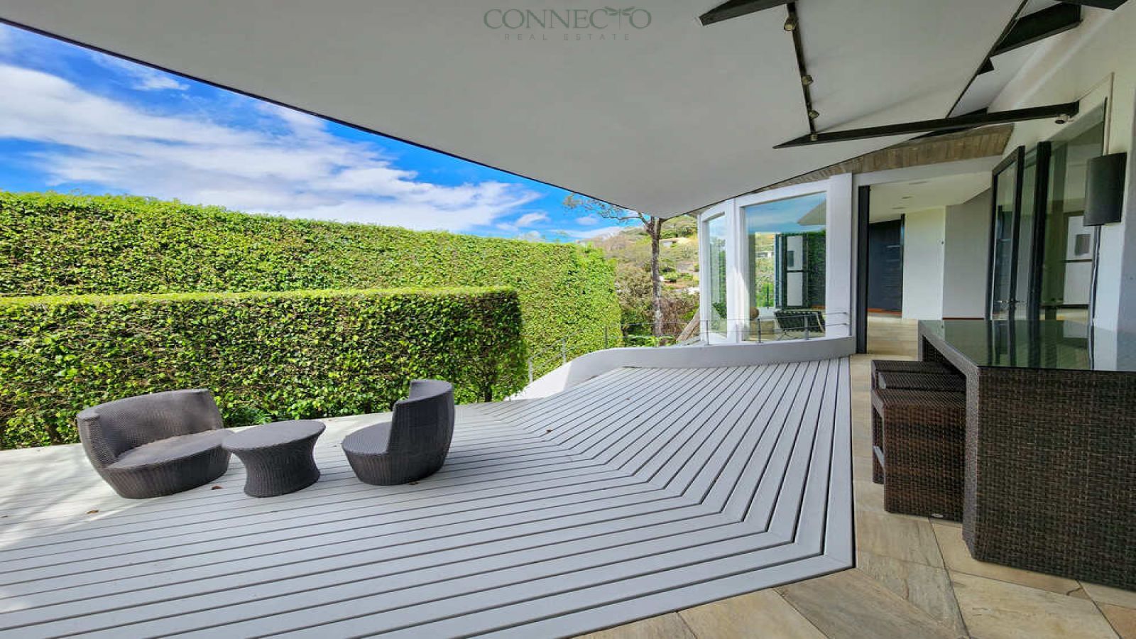 Casa ultra-moderna de 4 Habitaciones por Joaristi & Betancourt en Villa Real – lujo y excelencia arquitectónica, Ultra-Modern 4-Bedroom Masterpiece by Joaristi & Betancourt in Villa Real – Luxury & Architectural Excellence, modern home, luxury villa, villa de lujo, casa moderna, vista a la montaña, Mountain View home, 8 paqueos, 8 parking spaces

