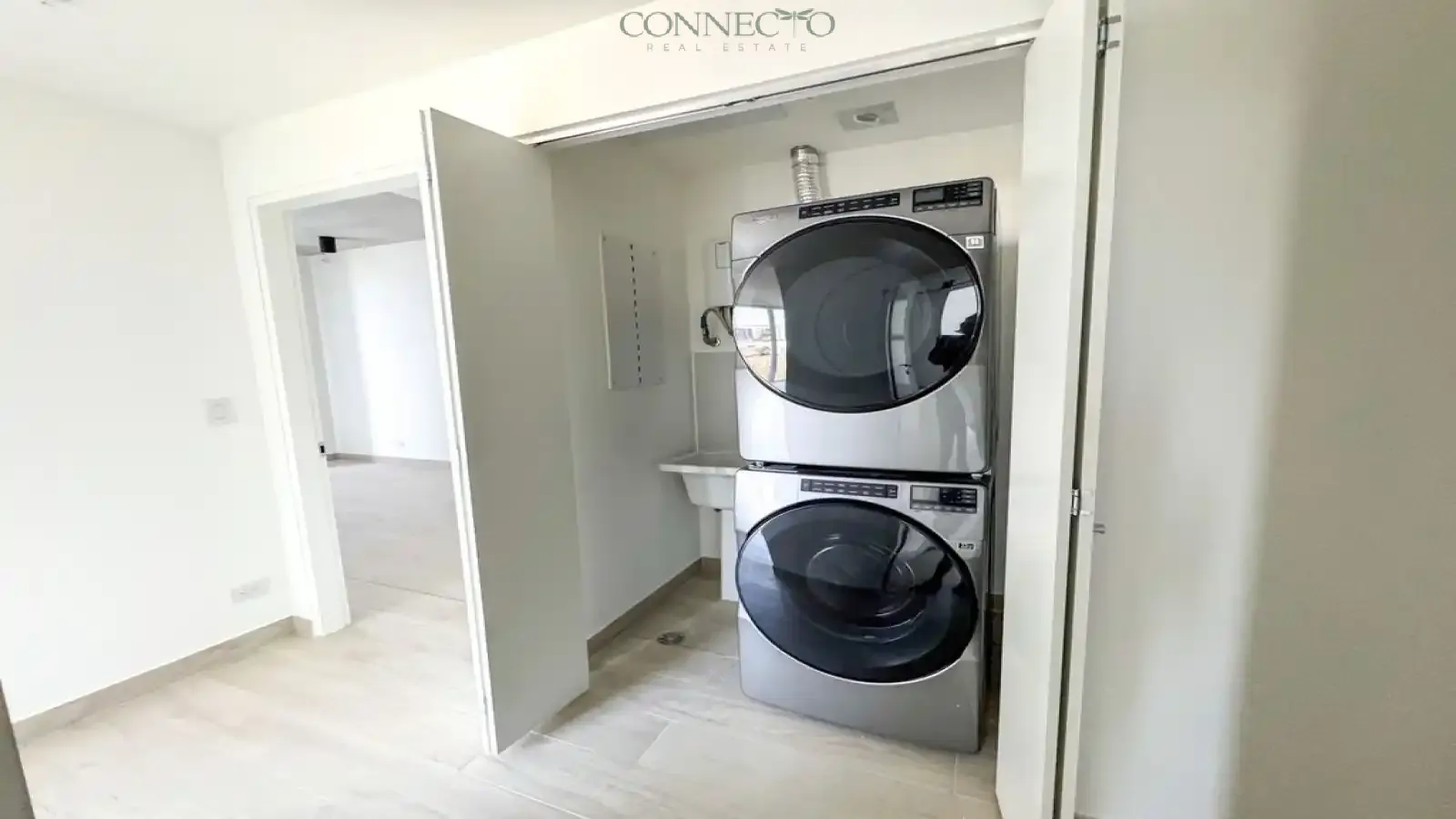 Apartamento moderno en Avenida Escazu, modern apartment in Avenida Escazu, 2 bedroom apartment, apartamento de 2 habitaciones, restaurantes, restaurants, Hospital Cima, Cima Escazu, Investment property, propiedad para inversión