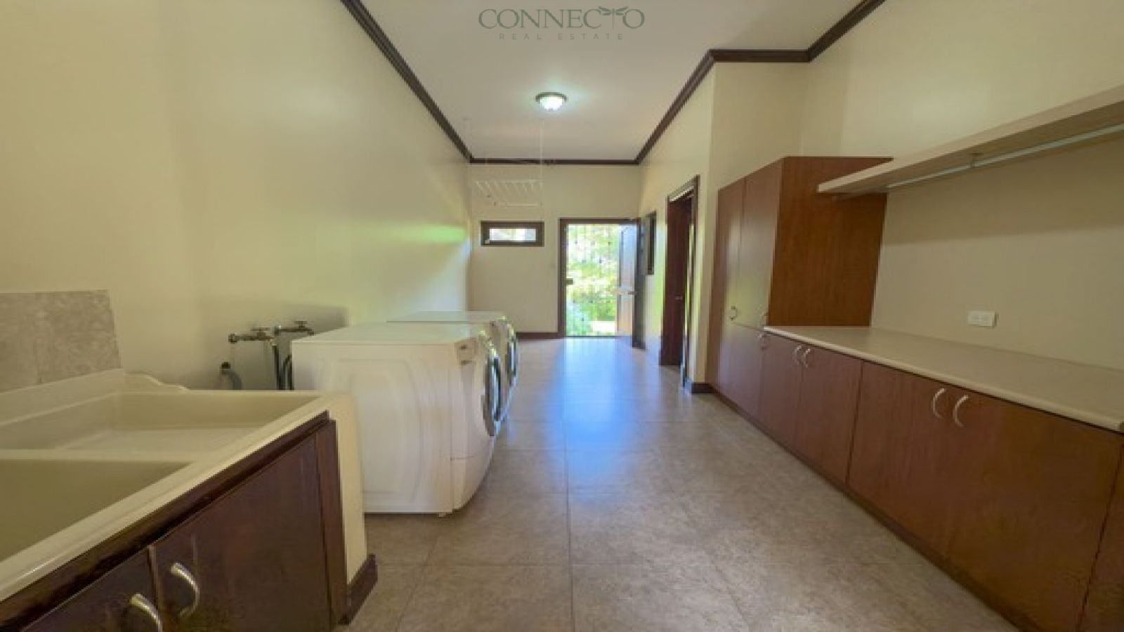 San Rafael, Heredia, 3 Bedrooms Bedrooms, ,3 BathroomsBathrooms, 560 m² sqr meters,8,100 m²sqr meters, Independent House,For Sale,1163