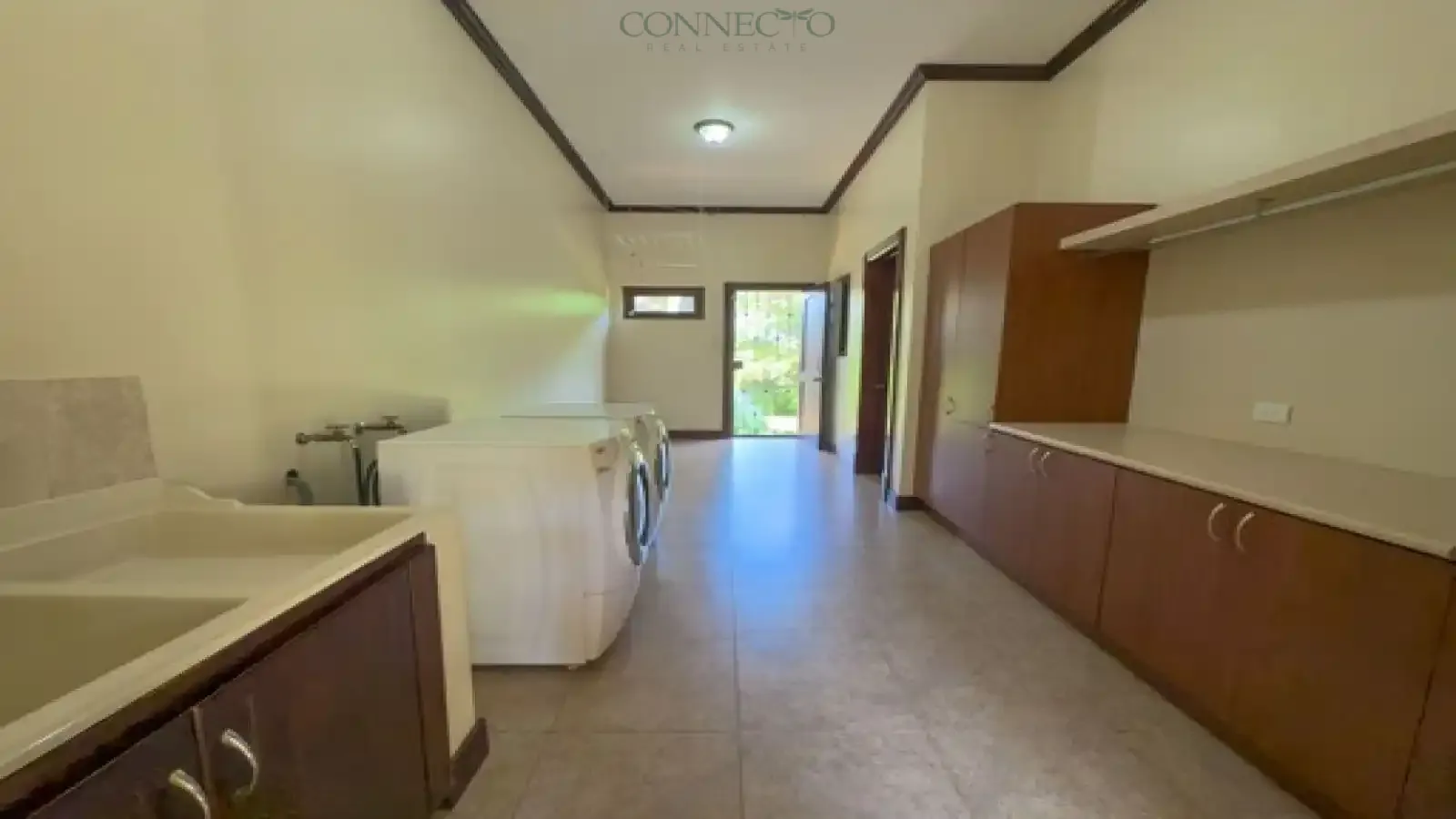 San Rafael, Heredia, 3 Bedrooms Bedrooms, ,3 BathroomsBathrooms, 560 m&sup2; sqr meters,8,100 m&sup2;sqr meters, Independent House,For Sale,1163