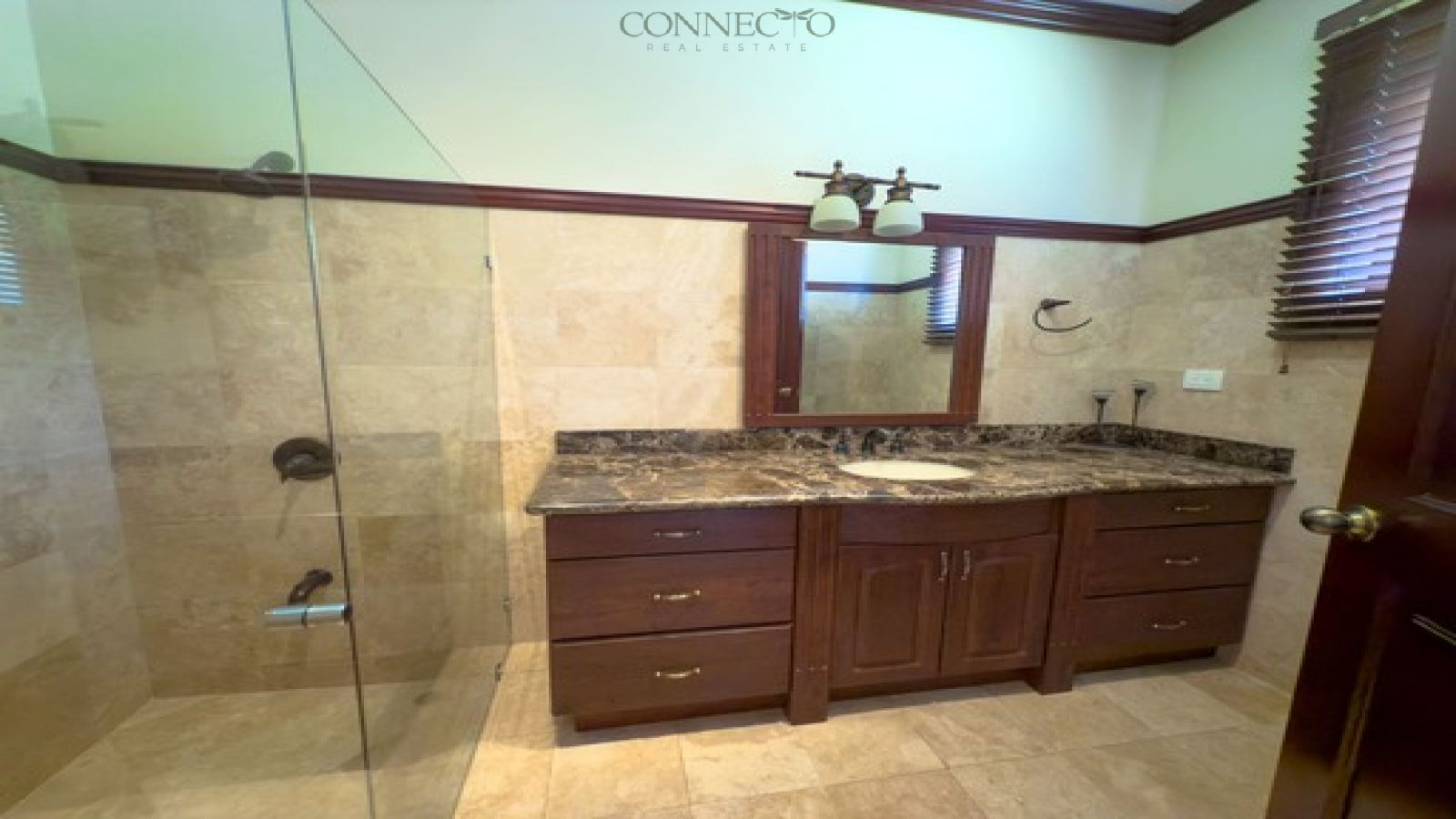 San Rafael, Heredia, 3 Bedrooms Bedrooms, ,3 BathroomsBathrooms, 560 m² sqr meters,8,100 m²sqr meters, Independent House,For Sale,1163