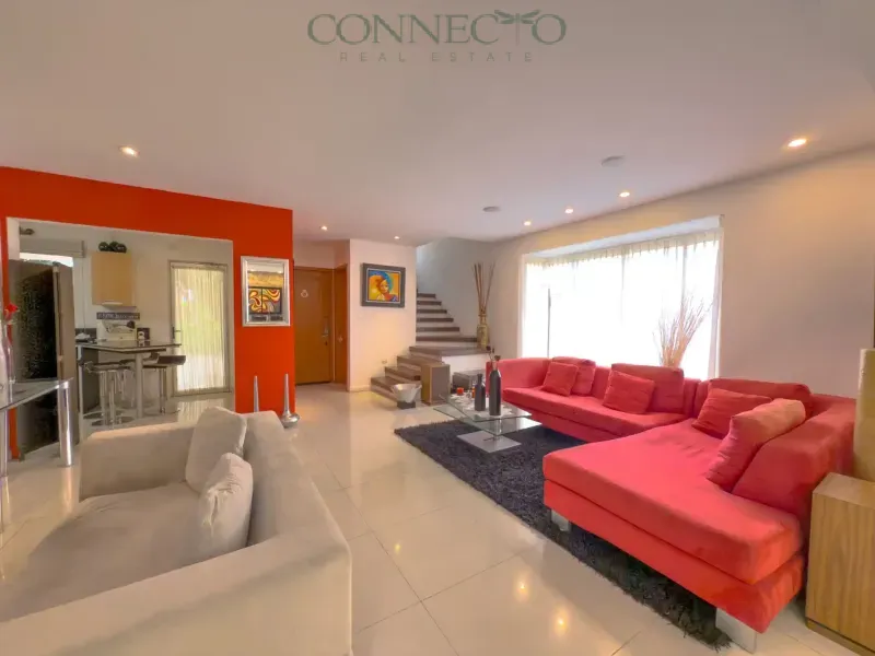 Townhouse in Santa Ana, casa en condominio en Santa Ana, 4 habitaciones, 4 bedroom home, 4 bedroom house, pool, piscina, condominium home in Santa Ana.