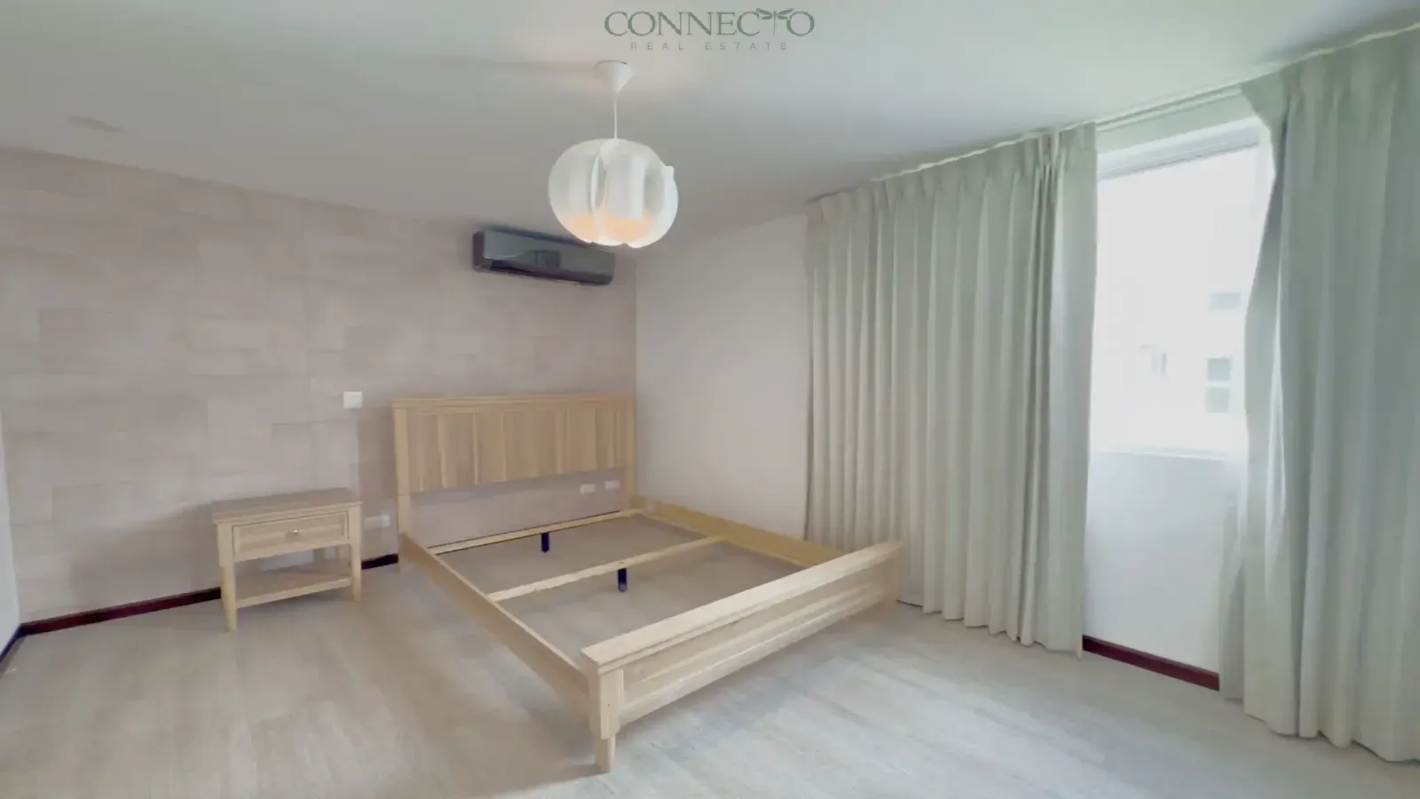 casa en venta Santa Ana centro, casa moderna Santa Ana, condominio familiar Santa Ana, casa de 3 pisos Costa Rica, propiedad en condominio seguro, casa luminosa Santa Ana, casa con oficina en casa, casa con terraza Santa Ana, suite principal con walk-in closet, casa con cuarto de servicio, casa con ventilación cruzada, casa contemporánea Costa Rica, bienes raíces Santa Ana, casa cerca de Escazú, propiedad familiar Santa Ana, casa con sala de TV, inversión inmobiliaria Santa Ana, casa en condominio privado Costa Rica, real estate Santa Ana Costa Rica, Connecto Real Estate, Santa Ana Costa Rica home for sale, modern home Santa Ana center, gated community home Santa Ana, 3 story house Costa Rica, family home in Santa Ana, contemporary condo home Costa Rica, bright home with natural light, Santa Ana real estate investment, Central Valley Costa Rica property, home with office Costa Rica, house with terrace Santa Ana, master suite with walk-in closet, secure condominium Santa Ana, home near Escazú Costa Rica, expat home Santa Ana, luxury living Santa Ana Costa Rica, Costa Rica real estate listing, Connecto Real Estate Santa Ana