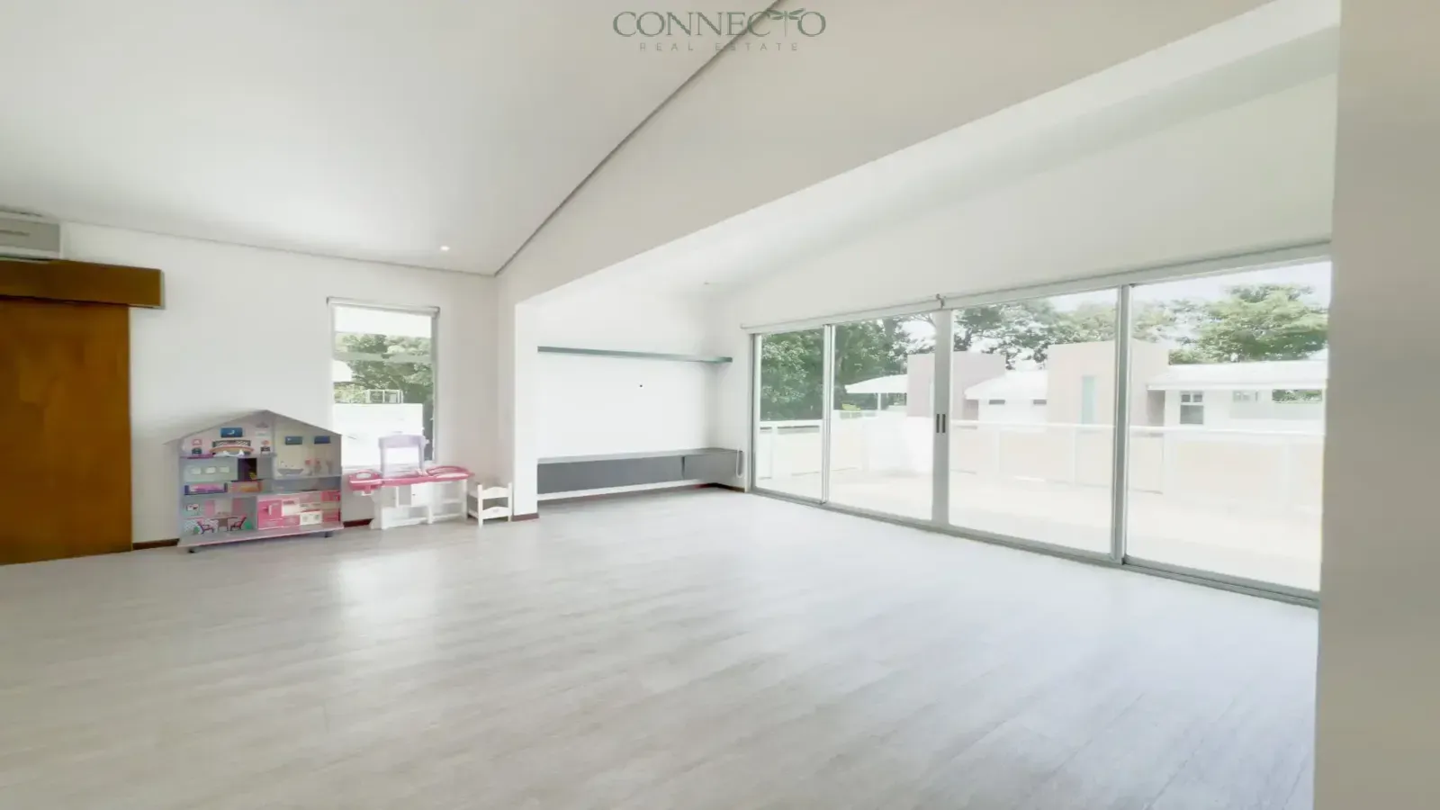 casa en venta Santa Ana centro, casa moderna Santa Ana, condominio familiar Santa Ana, casa de 3 pisos Costa Rica, propiedad en condominio seguro, casa luminosa Santa Ana, casa con oficina en casa, casa con terraza Santa Ana, suite principal con walk-in closet, casa con cuarto de servicio, casa con ventilación cruzada, casa contemporánea Costa Rica, bienes raíces Santa Ana, casa cerca de Escazú, propiedad familiar Santa Ana, casa con sala de TV, inversión inmobiliaria Santa Ana, casa en condominio privado Costa Rica, real estate Santa Ana Costa Rica, Connecto Real Estate, Santa Ana Costa Rica home for sale, modern home Santa Ana center, gated community home Santa Ana, 3 story house Costa Rica, family home in Santa Ana, contemporary condo home Costa Rica, bright home with natural light, Santa Ana real estate investment, Central Valley Costa Rica property, home with office Costa Rica, house with terrace Santa Ana, master suite with walk-in closet, secure condominium Santa Ana, home near Escazú Costa Rica, expat home Santa Ana, luxury living Santa Ana Costa Rica, Costa Rica real estate listing, Connecto Real Estate Santa Ana