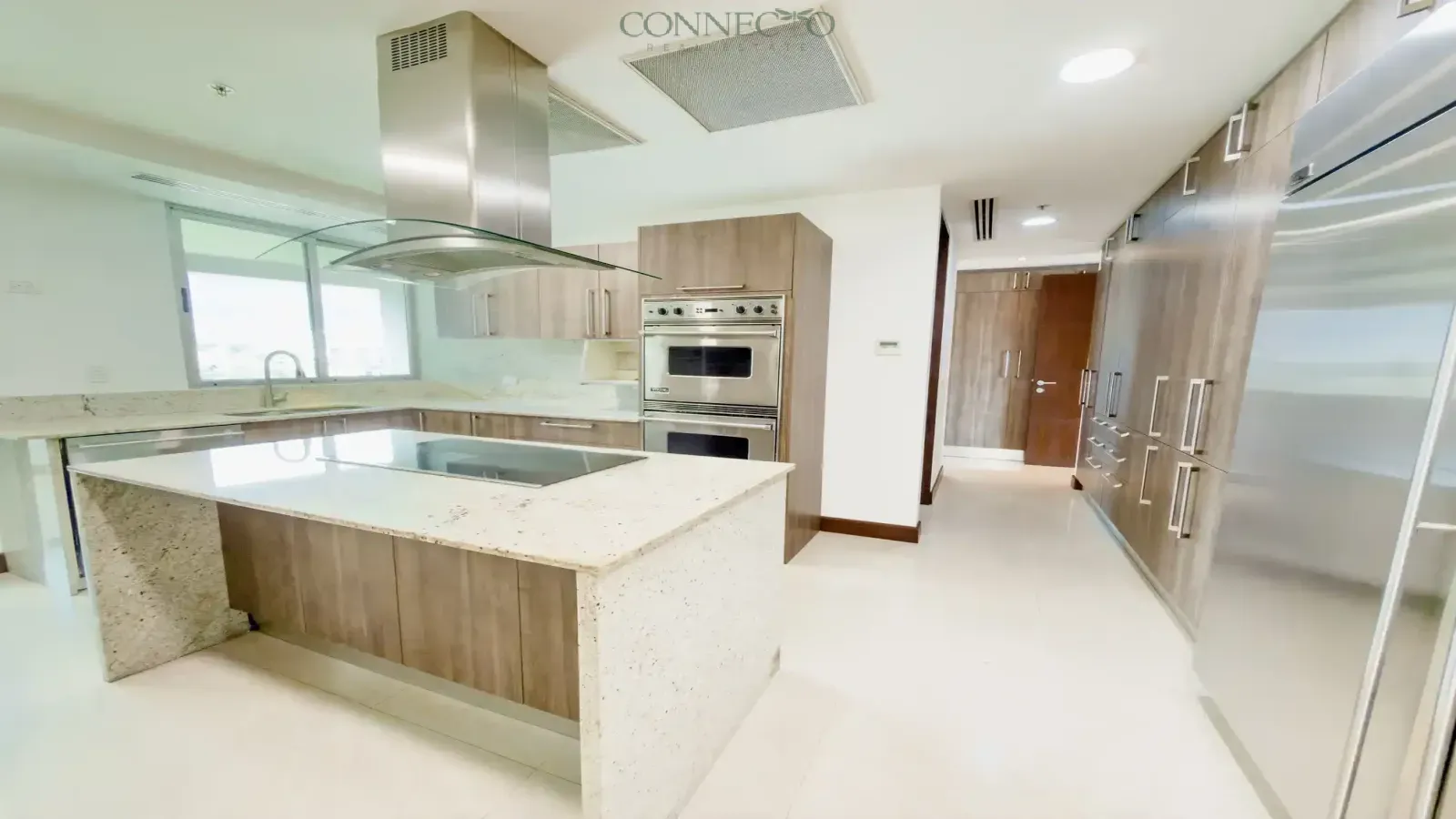 Escazú investment property, Central Park Escazú for sale, executive rental Escazú, luxury condo investment Costa Rica, rental income property Escazú, 3 bedroom potential apartment Escazú, high ROI condo Escazú.