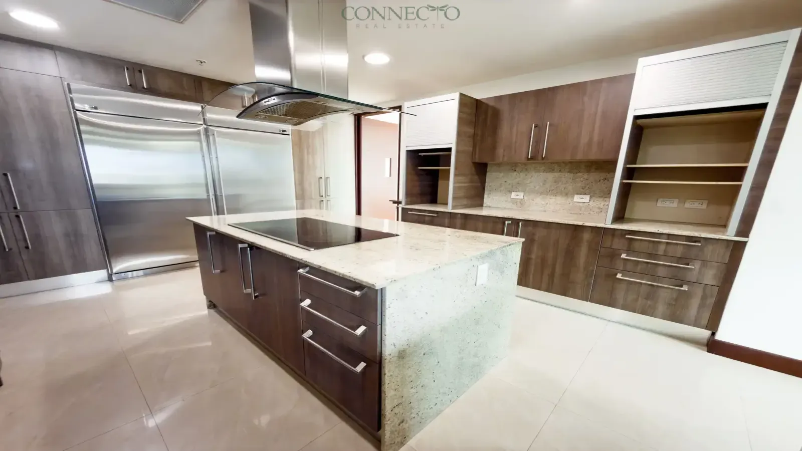 Escazú investment property, Central Park Escazú for sale, executive rental Escazú, luxury condo investment Costa Rica, rental income property Escazú, 3 bedroom potential apartment Escazú, high ROI condo Escazú.