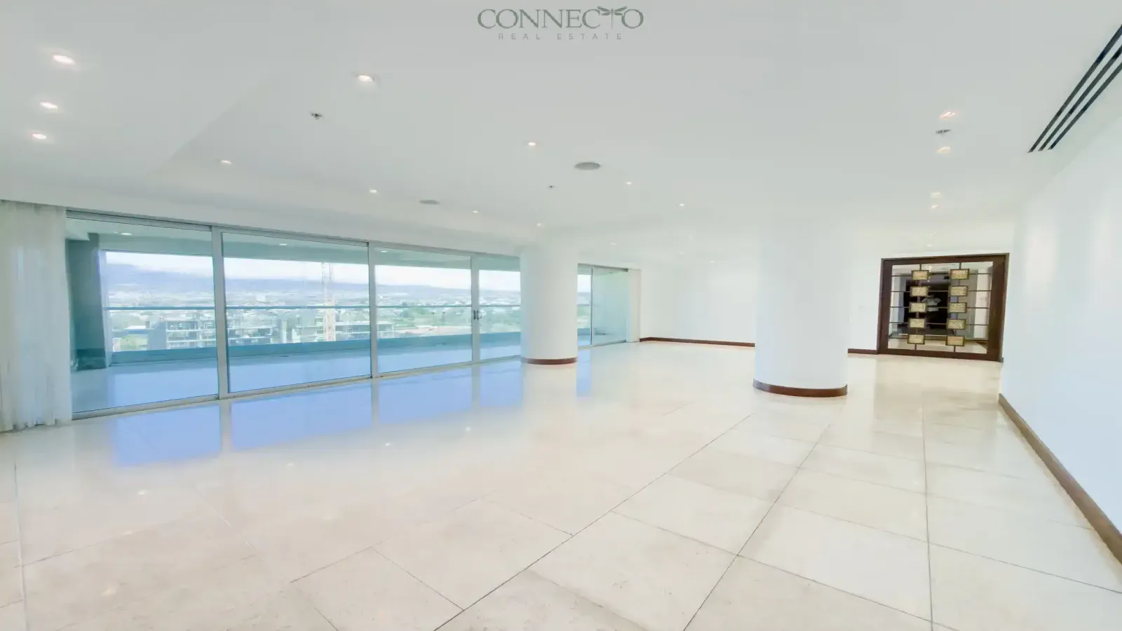 Escazú investment property, Central Park Escazú for sale, executive rental Escazú, luxury condo investment Costa Rica, rental income property Escazú, 3 bedroom potential apartment Escazú, high ROI condo Escazú.