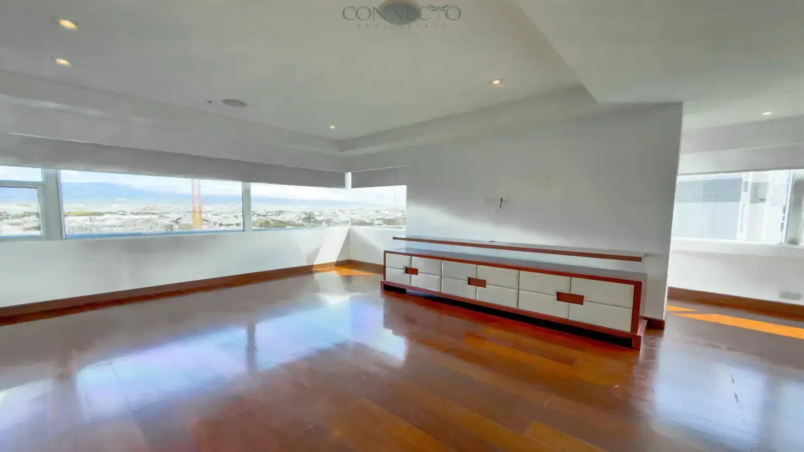 Escazú investment property, Central Park Escazú for sale, executive rental Escazú, luxury condo investment Costa Rica, rental income property Escazú, 3 bedroom potential apartment Escazú, high ROI condo Escazú.