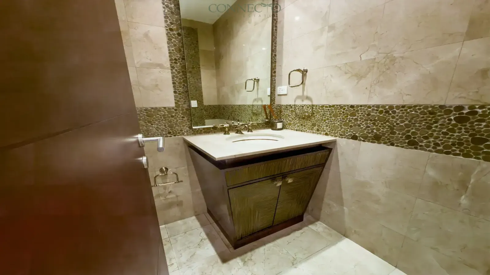 Escazú investment property, Central Park Escazú for sale, executive rental Escazú, luxury condo investment Costa Rica, rental income property Escazú, 3 bedroom potential apartment Escazú, high ROI condo Escazú.