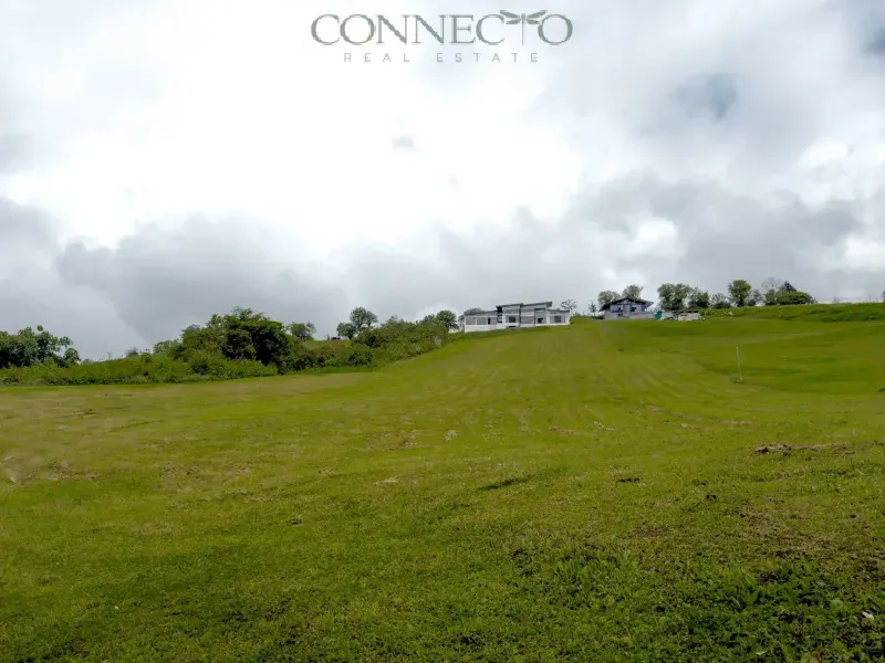 mountain home for sale Costa Rica, San José home with panoramic views, Coronado property for sale, Costa Rica home with land, house with ravine Costa Rica, Central Valley mountain property, second home Costa Rica for foreigners, private home near San José, Costa Rica nature retreat, Connecto Real Estate Costa Rica,casa en venta San José montañas, propiedad en Coronado Costa Rica, casa con terreno amplio Costa Rica, casa con quebrada Costa Rica, segunda residencia Costa Rica, casa con vista panorámica Valle Central, propiedad privada cerca de San José, Connecto Real Estate Costa Rica