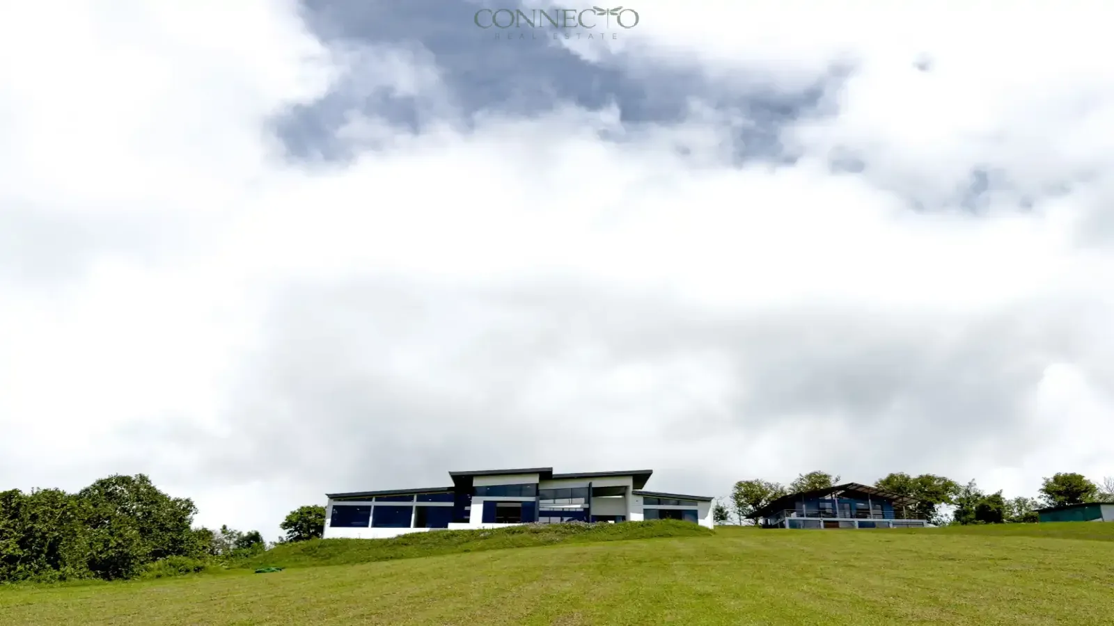 mountain home for sale Costa Rica, San José home with panoramic views, Coronado property for sale, Costa Rica home with land, house with ravine Costa Rica, Central Valley mountain property, second home Costa Rica for foreigners, private home near San José, Costa Rica nature retreat, Connecto Real Estate Costa Rica,casa en venta San José montañas, propiedad en Coronado Costa Rica, casa con terreno amplio Costa Rica, casa con quebrada Costa Rica, segunda residencia Costa Rica, casa con vista panorámica Valle Central, propiedad privada cerca de San José, Connecto Real Estate Costa Rica