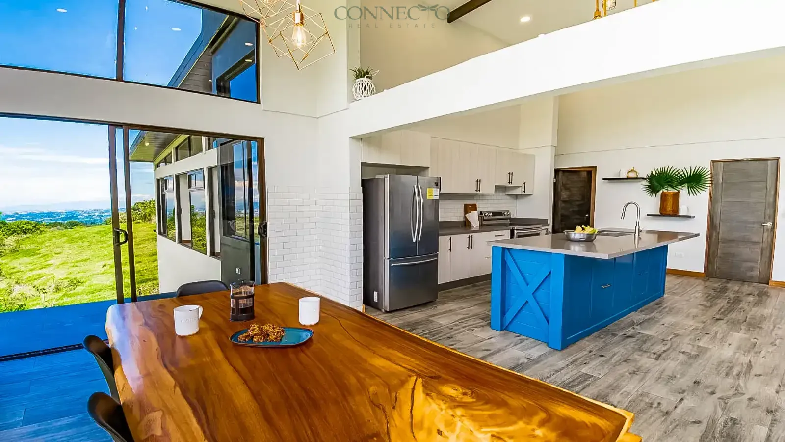 mountain home for sale Costa Rica, San José home with panoramic views, Coronado property for sale, Costa Rica home with land, house with ravine Costa Rica, Central Valley mountain property, second home Costa Rica for foreigners, private home near San José, Costa Rica nature retreat, Connecto Real Estate Costa Rica,casa en venta San José montañas, propiedad en Coronado Costa Rica, casa con terreno amplio Costa Rica, casa con quebrada Costa Rica, segunda residencia Costa Rica, casa con vista panorámica Valle Central, propiedad privada cerca de San José, Connecto Real Estate Costa Rica