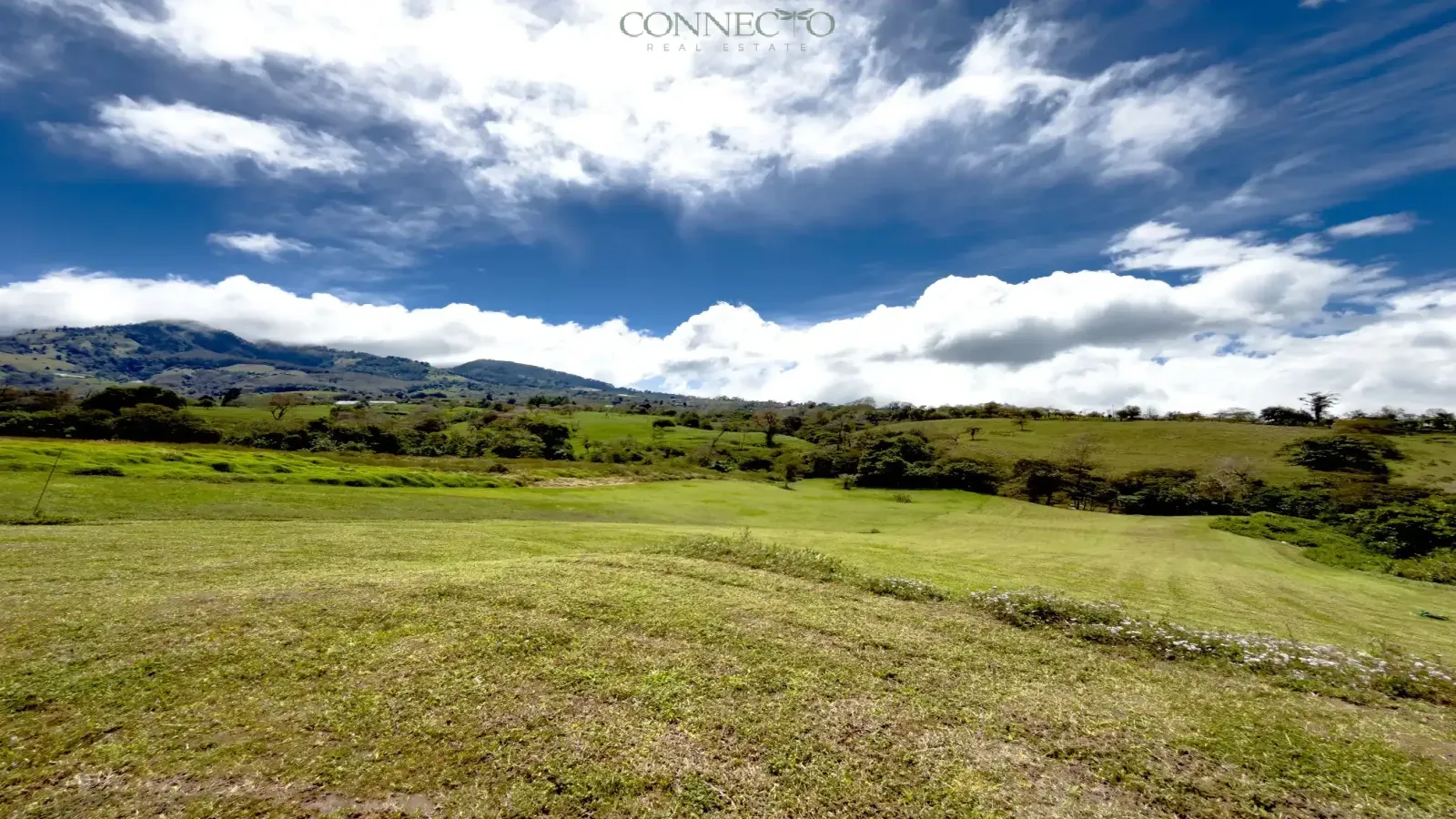 mountain home for sale Costa Rica, San José home with panoramic views, Coronado property for sale, Costa Rica home with land, house with ravine Costa Rica, Central Valley mountain property, second home Costa Rica for foreigners, private home near San José, Costa Rica nature retreat, Connecto Real Estate Costa Rica,casa en venta San José montañas, propiedad en Coronado Costa Rica, casa con terreno amplio Costa Rica, casa con quebrada Costa Rica, segunda residencia Costa Rica, casa con vista panorámica Valle Central, propiedad privada cerca de San José, Connecto Real Estate Costa Rica