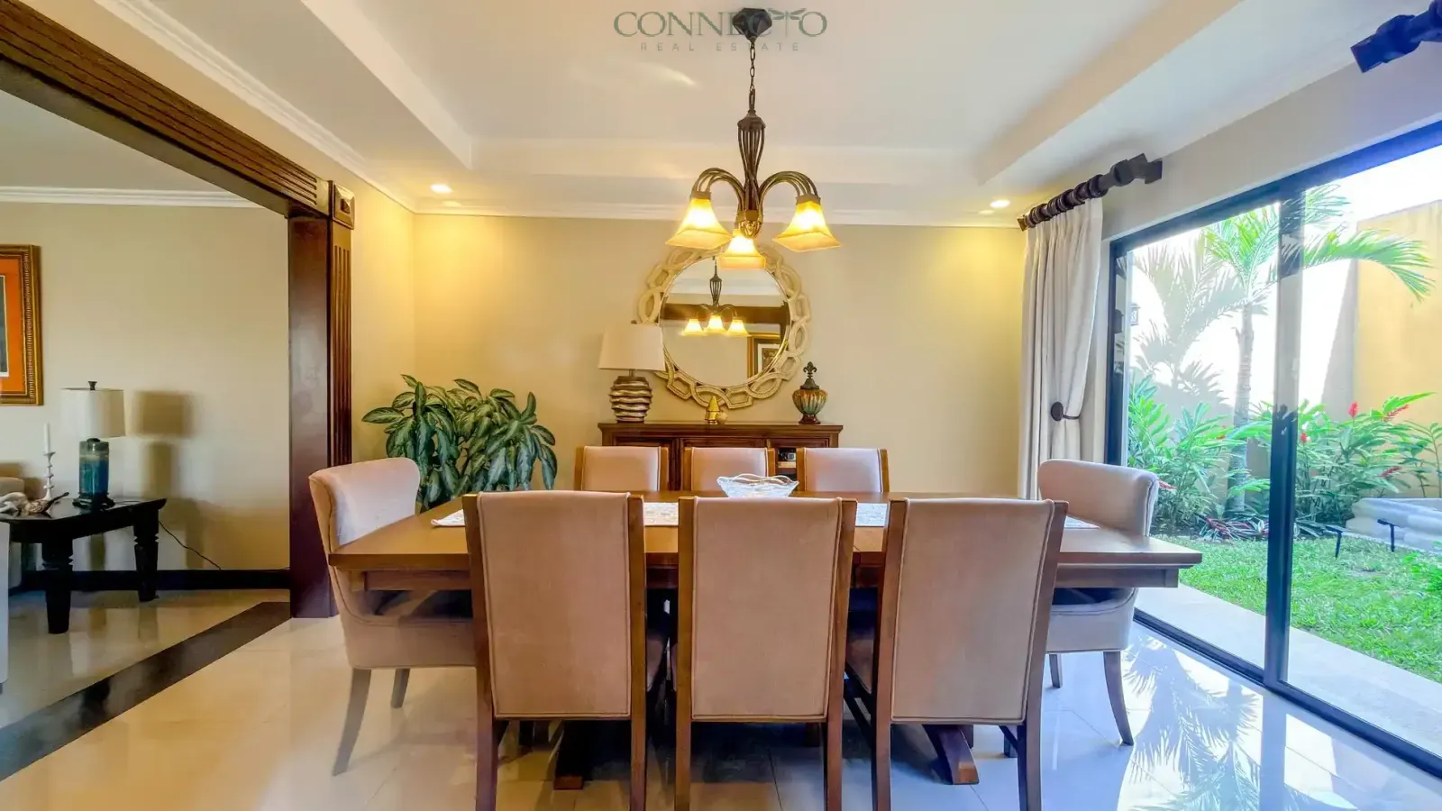 Home for sale San José mountains, property in Curridabat Costa Rica, East San José real estate, Costa Rica home with large lot, Central Valley panoramic view home, private home near San José Costa Rica, Connecto Real Estate Costa Rica, Casa en venta San José montañas, propiedad en Curridabat, zona este Costa Rica, casa con terreno amplio Costa Rica, casa con vista panorámica valle central, propiedad privada independiente cerca de San José, Connecto Real Estate Costa Rica
