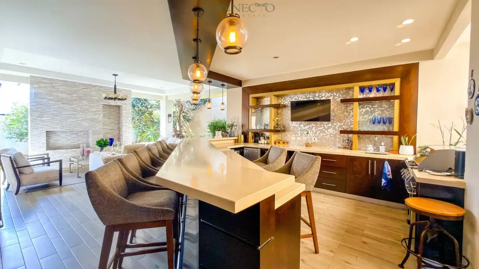 Home for sale San José mountains, property in Curridabat Costa Rica, East San José real estate, Costa Rica home with large lot, Central Valley panoramic view home, private home near San José Costa Rica, Connecto Real Estate Costa Rica, Casa en venta San José montañas, propiedad en Curridabat, zona este Costa Rica, casa con terreno amplio Costa Rica, casa con vista panorámica valle central, propiedad privada independiente cerca de San José, Connecto Real Estate Costa Rica
