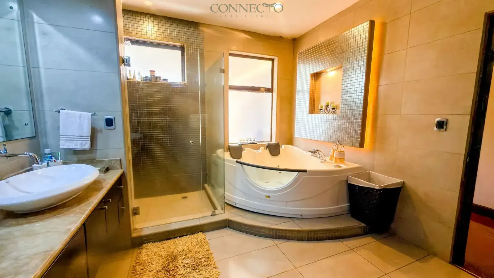 Home for sale San José mountains, property in Curridabat Costa Rica, East San José real estate, Costa Rica home with large lot, Central Valley panoramic view home, private home near San José Costa Rica, Connecto Real Estate Costa Rica, Casa en venta San José montañas, propiedad en Curridabat, zona este Costa Rica, casa con terreno amplio Costa Rica, casa con vista panorámica valle central, propiedad privada independiente cerca de San José, Connecto Real Estate Costa Rica
