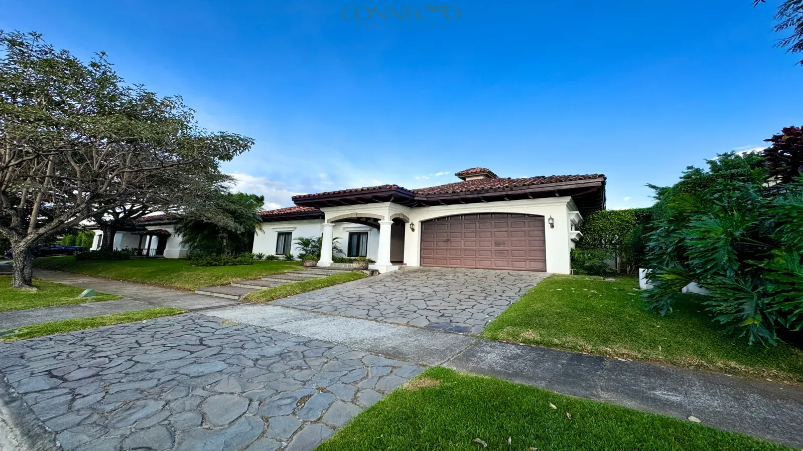 home for sale in Bosques de Lindora, single-story home Santa Ana Costa Rica, luxury home in gated community Lindora, 3 bedroom house in Santa Ana, spacious home for sale Costa Rica, one floor house Lindora, house with garden Santa Ana, real estate investment Santa Ana, property for renovation Costa Rica, gated community homes for sale Santa Ana, Connecto Real Estate Costa Rica, homes near AutoMercado Lindora, real estate listings Santa Ana Costa Rica, family home in Lindora, retirement property Costa Rica,casa en venta Bosques de Lindora, casa de una planta en Santa Ana, casa amplia con jardín Santa Ana, propiedades de lujo en Costa Rica, bienes raíces Santa Ana, casa para remodelar en Lindora, casa con potencial de inversión Santa Ana, condominio exclusivo en Santa Ana, casas en venta cerca de AutoMercado Lindora, Connecto Real Estate Costa Rica, casa de 3 dormitorios Santa Ana, comprar casa en Lindora

