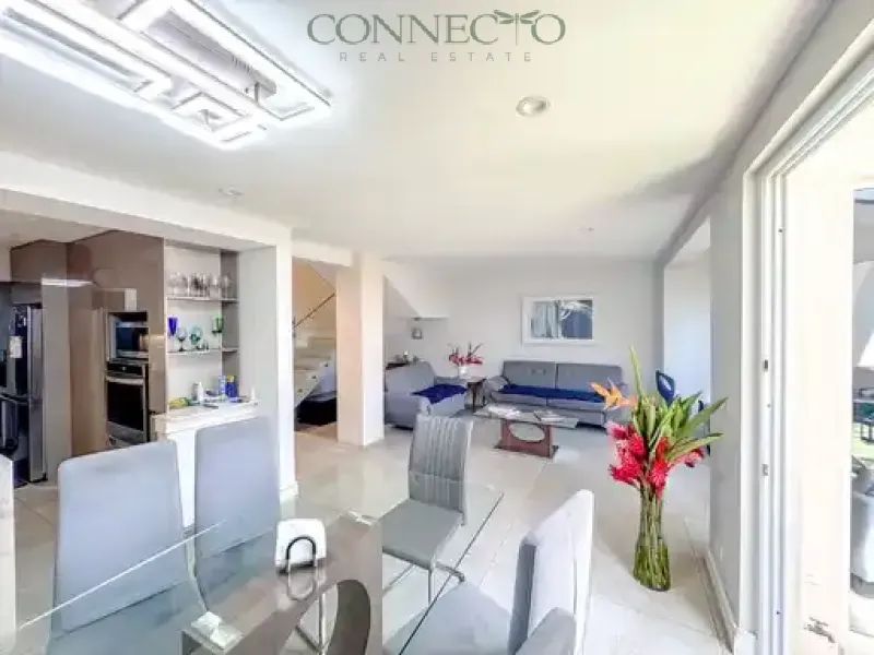 recently remodeled townhouse for rent Escazú, Bosque de las Lomas rental,3 bedroom rental Escazu, remodeled home for rent Costa Rica, gated community rental Escazú ,home office rental Escazú, expat rental Escazú, pet friendly rental Costa Rica, family home for rent Escazú, Escazú rental property 2700, townhouse remodelado en alquiler escazú, bosque de las lomas alquiler, alquiler 3 habitaciones escazú, casa remodelada en alquiler costa rica, condominio cerrado escazú alquiler, casa con oficina en alquiler escazú, alquiler para expatriados escazú, mascotas permitidas alquiler escazú, casa familiar escazú alquiler, propiedad en alquiler escazú 2700